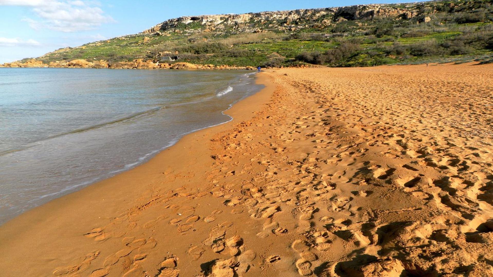 Great Seaviews Location - FREE Gozo taxi service, Fast WIFI, Bicycles, BBQ & Parking, No Car needed