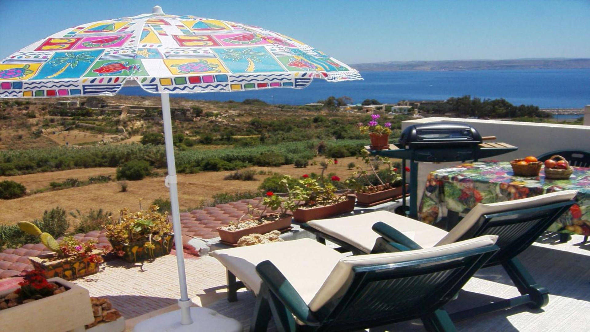 Great Seaviews Location - FREE Gozo taxi service, Fast WIFI, Bicycles, BBQ & Parking, No Car needed photo 3