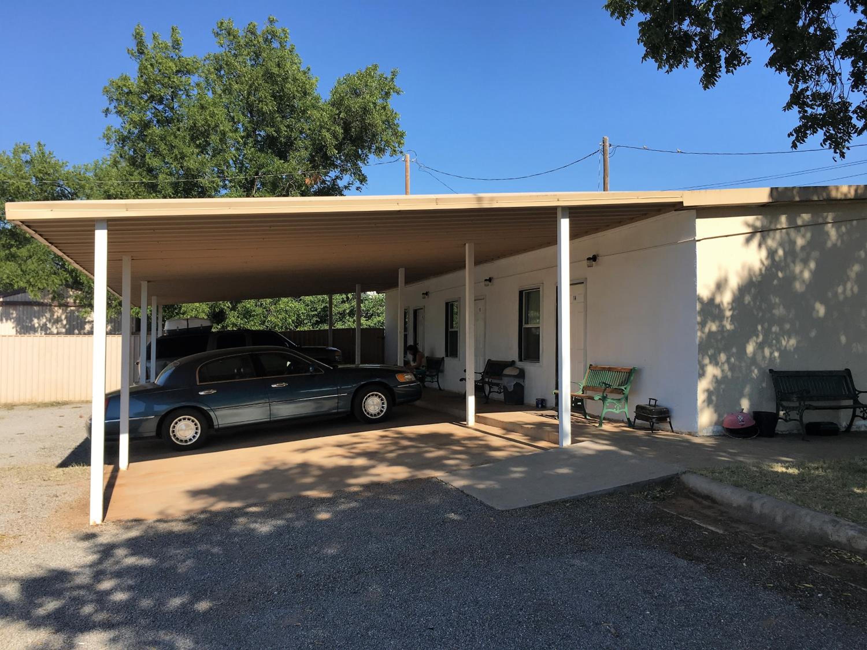 Hunters Lodge Motel