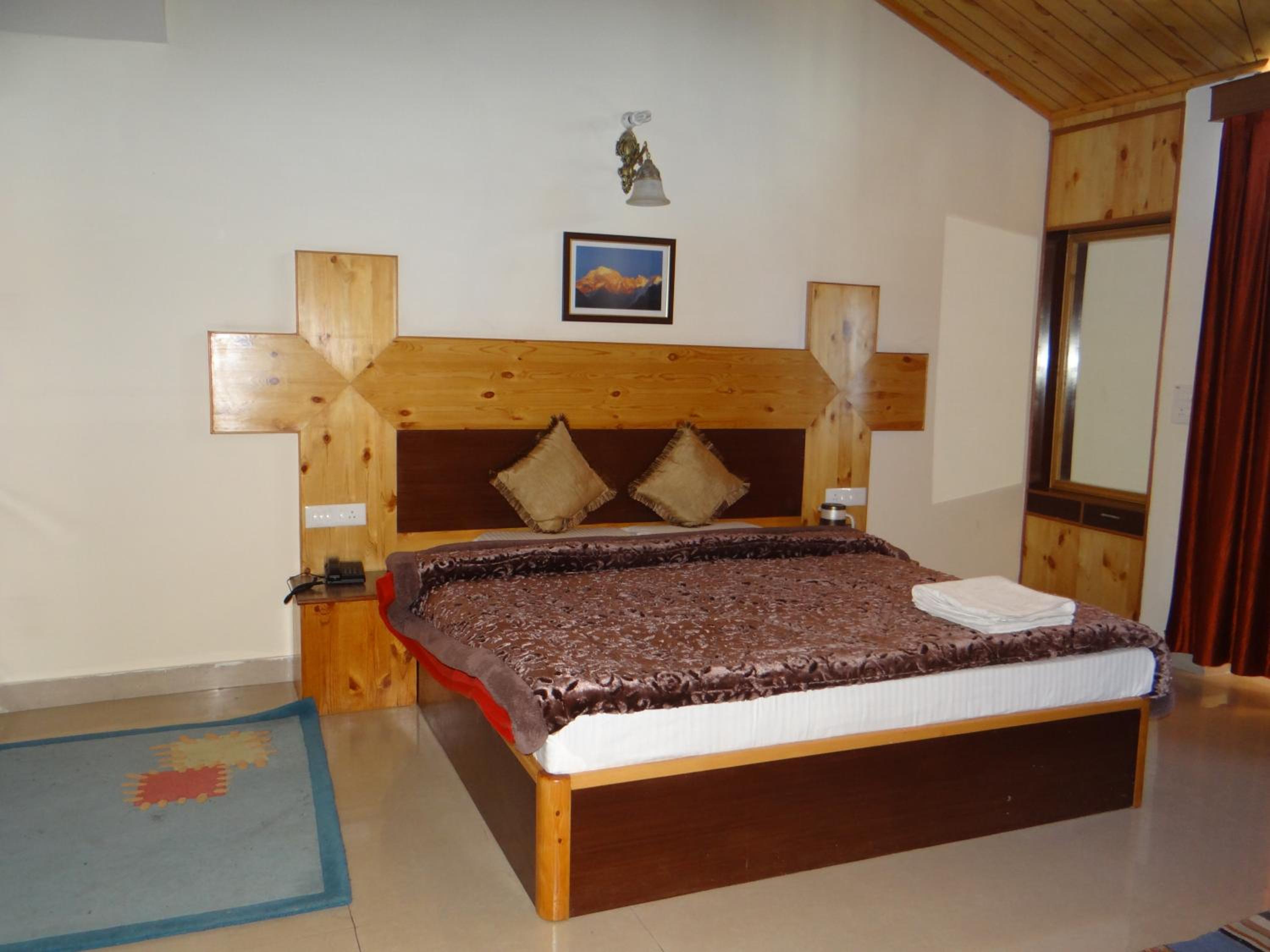 Hotel Mountain Trail Manali