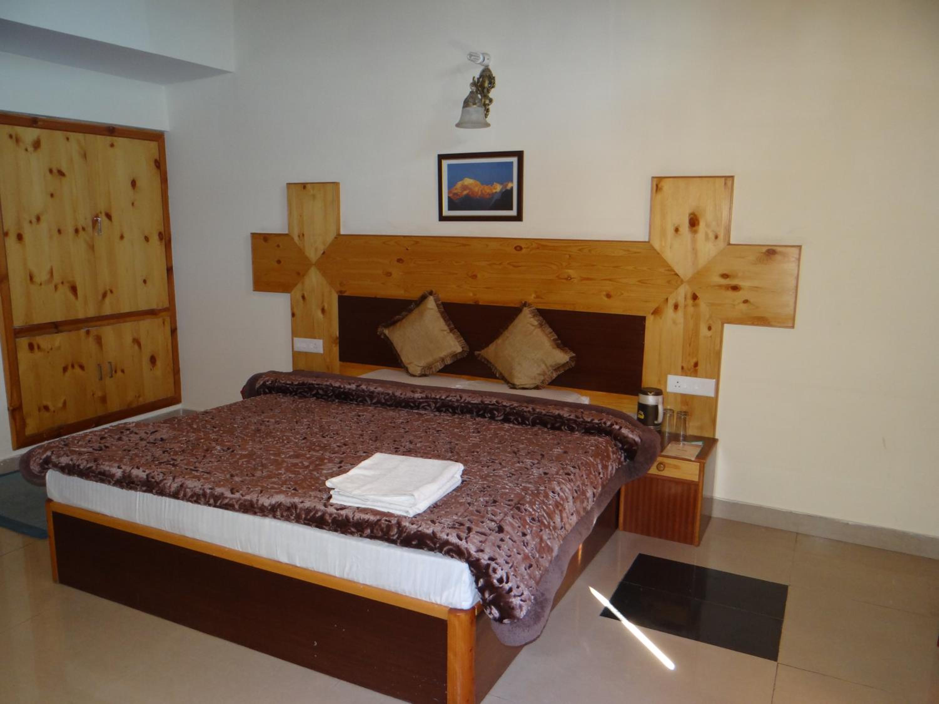 Hotel Mountain Trail Manali