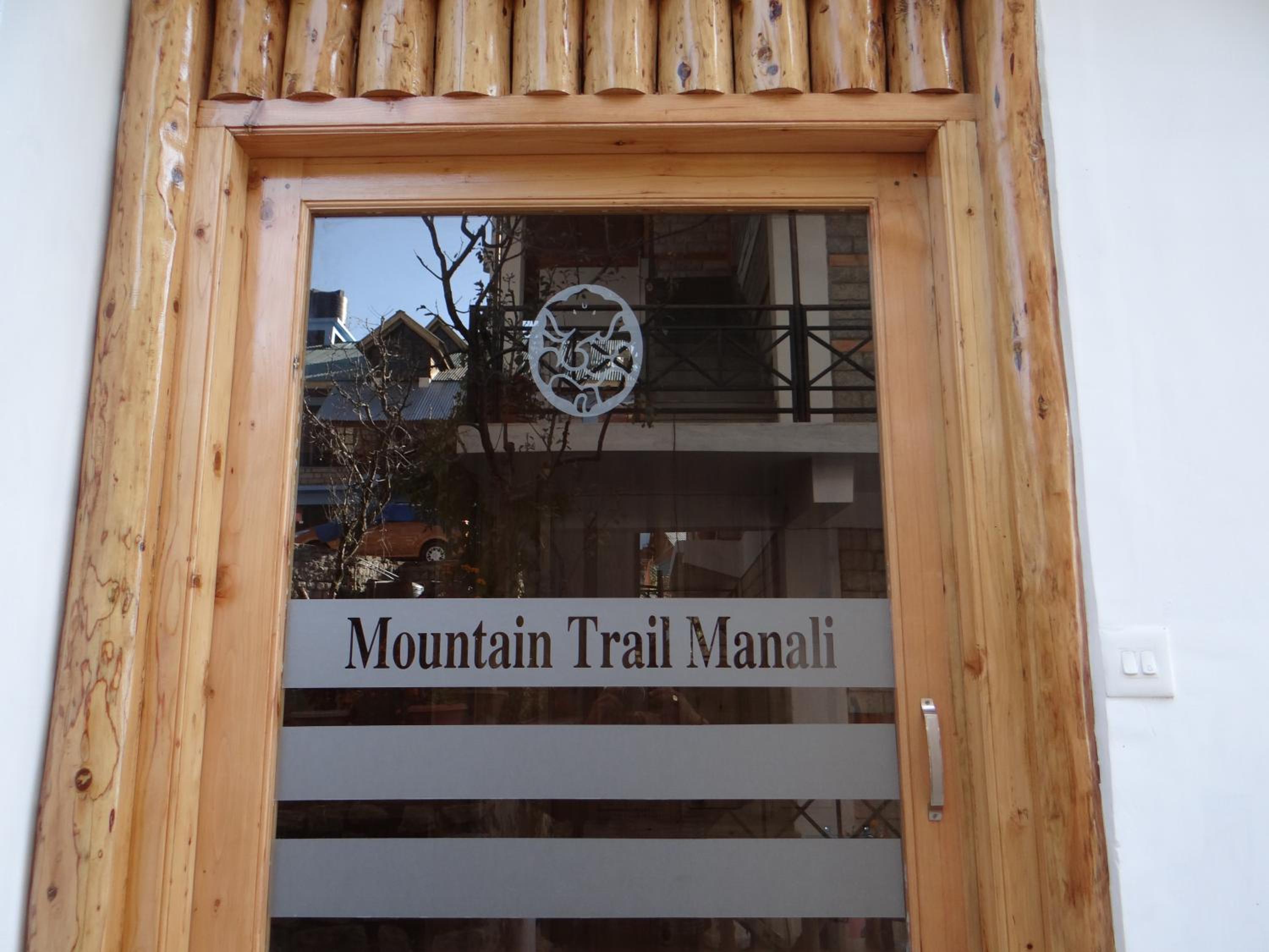 Hotel Mountain Trail Manali