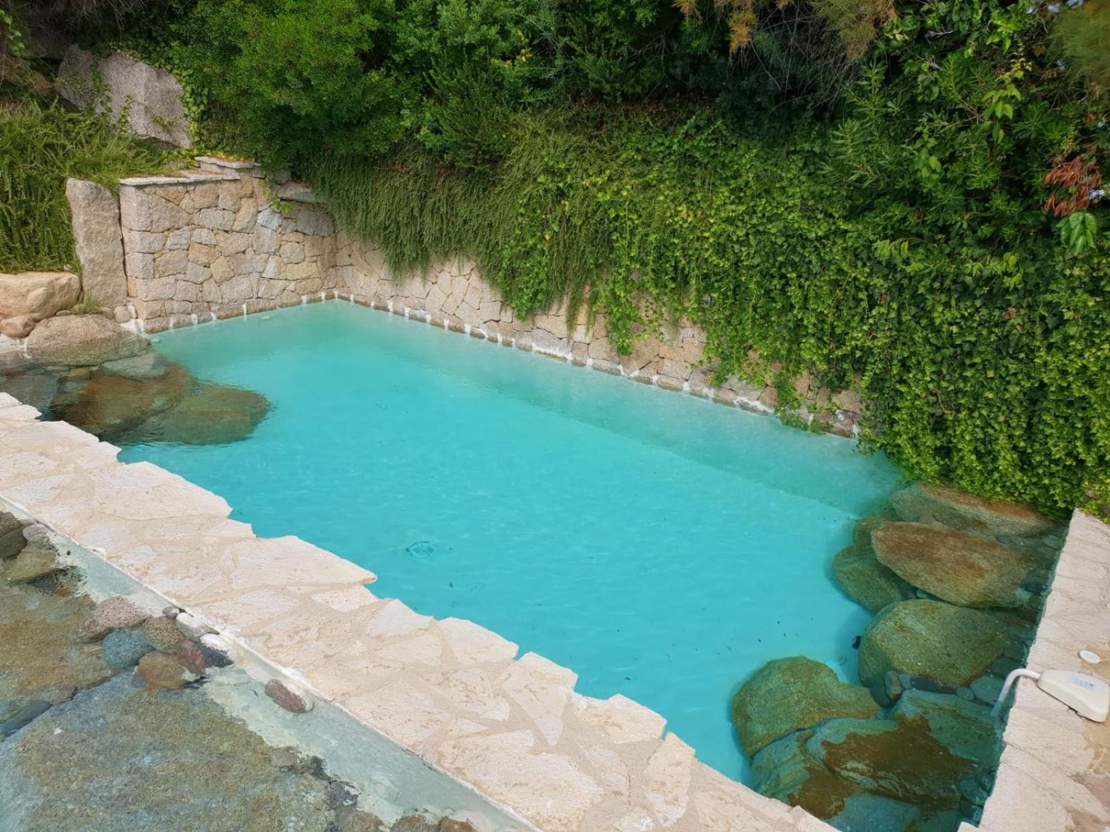 Villas Valinco Capicciolo vue-proche mer-piscines view 3