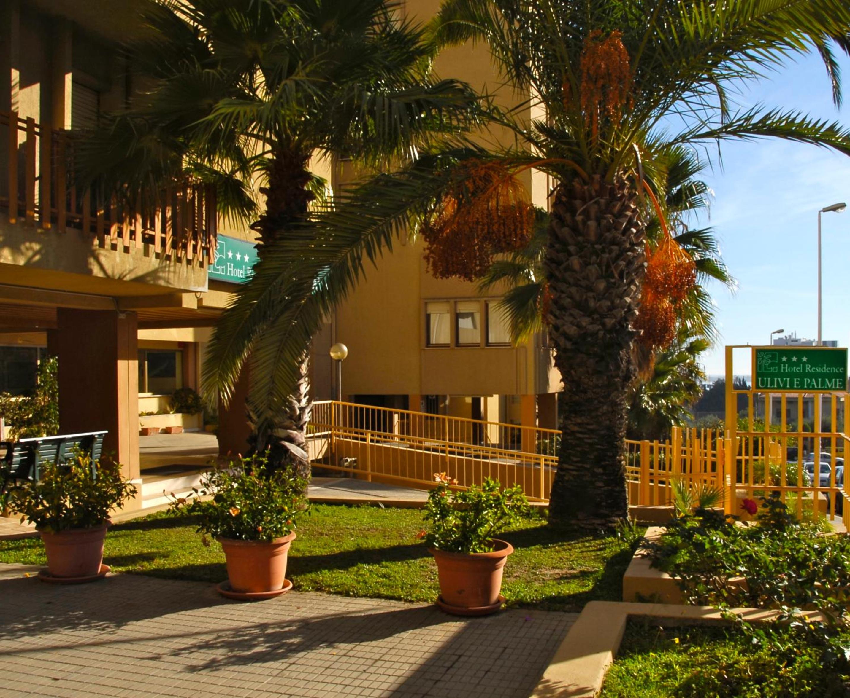 Hotel Residence Ulivi E Palme - Image 1
