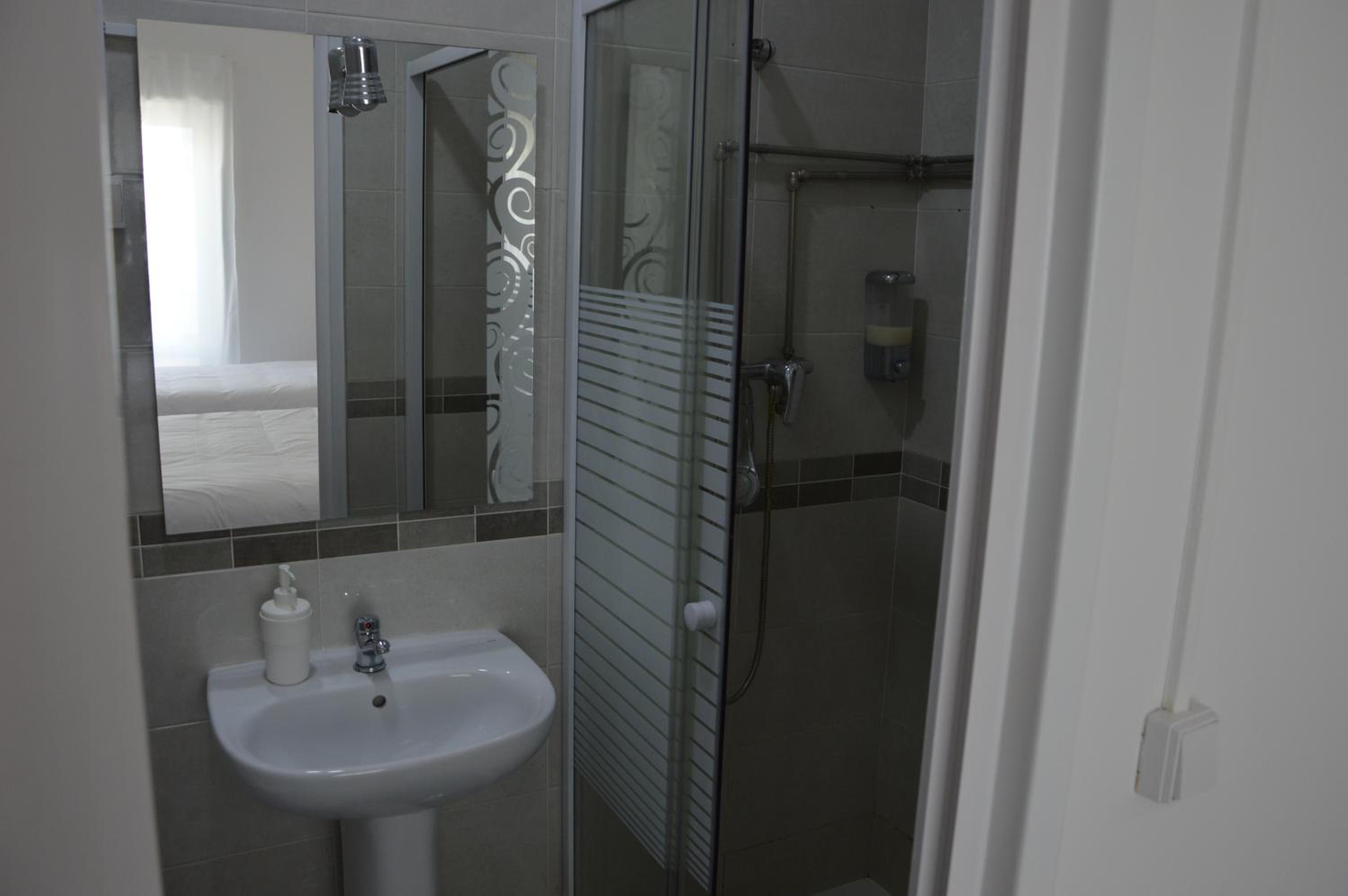 Lx Center Guesthouse