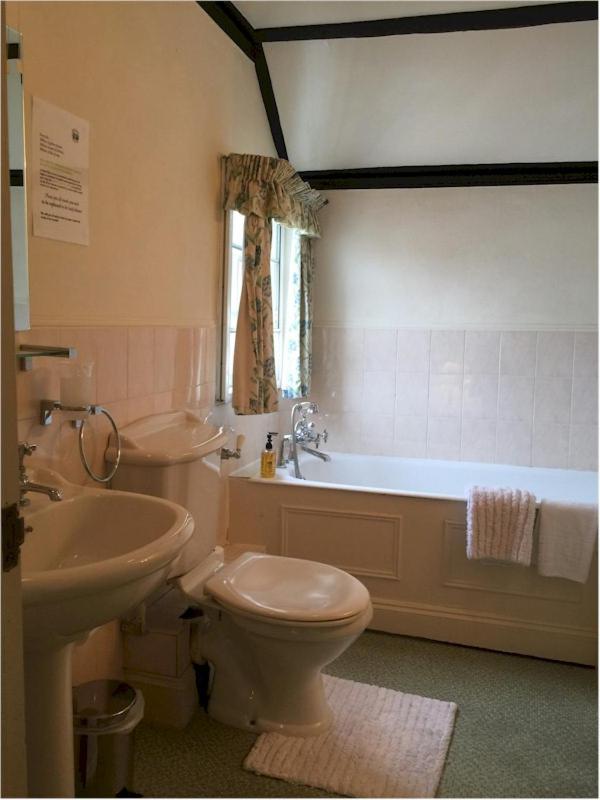 Oxford Vacations - Bath Place Hotel Limited - Property Image 6