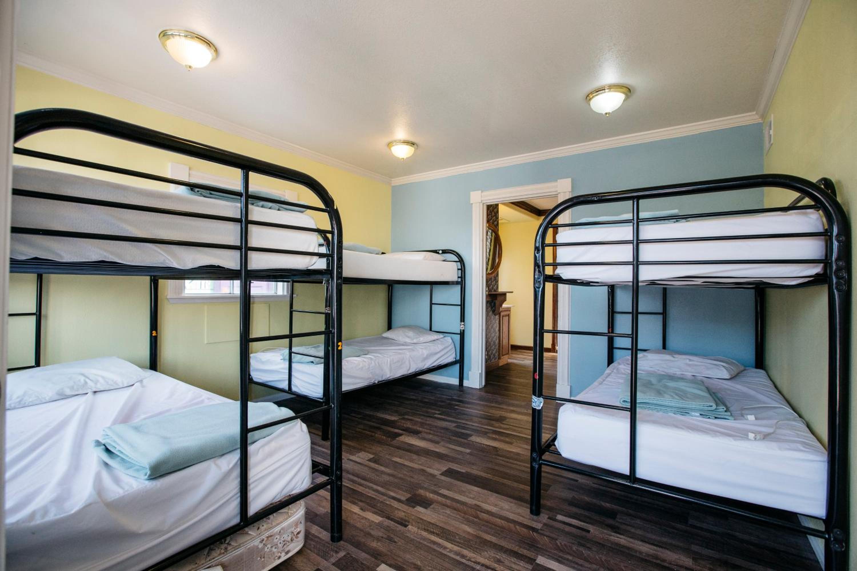 Bishop Vacations - The Hostel California - Property Image 3