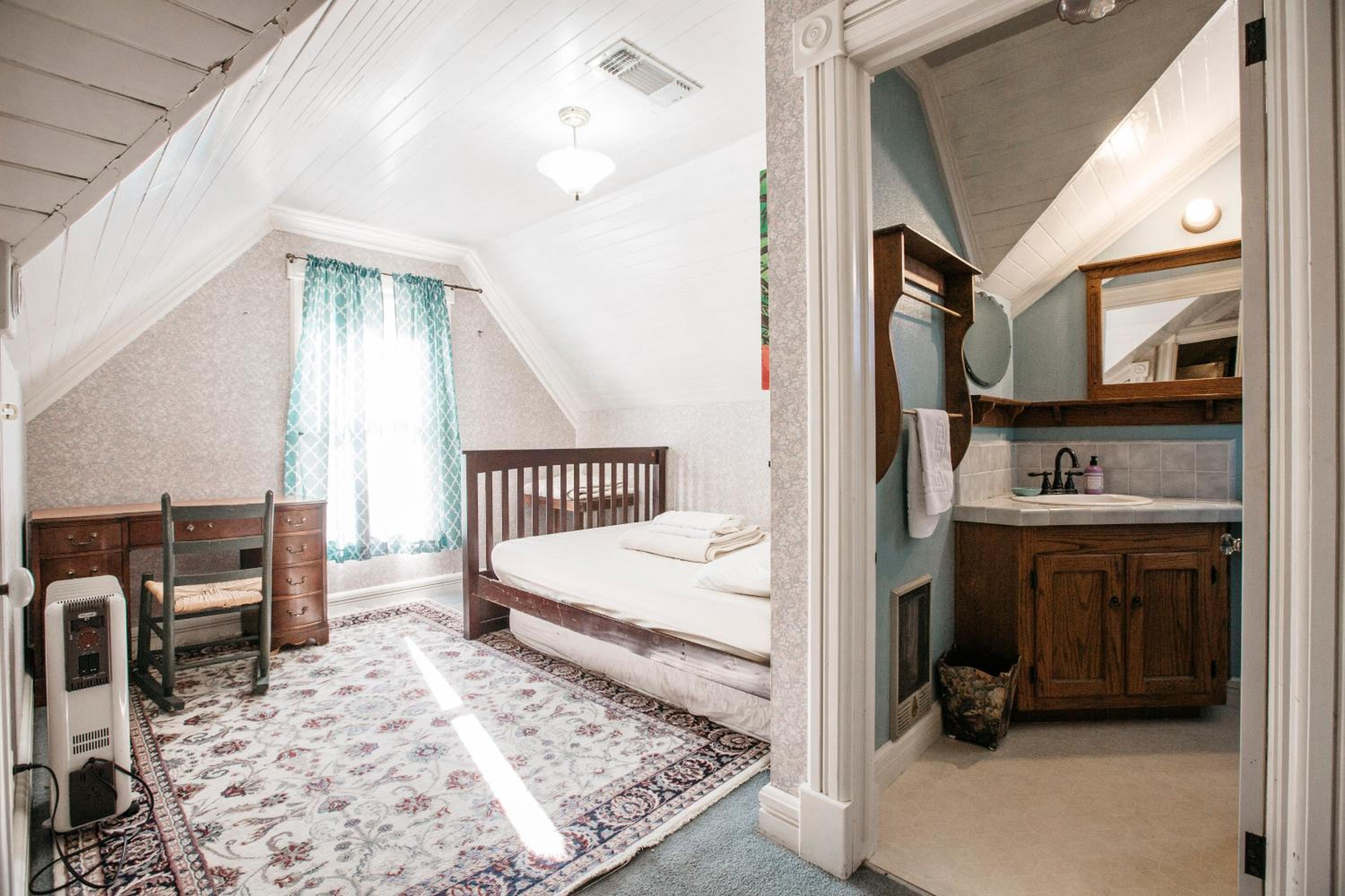 The Hostel California