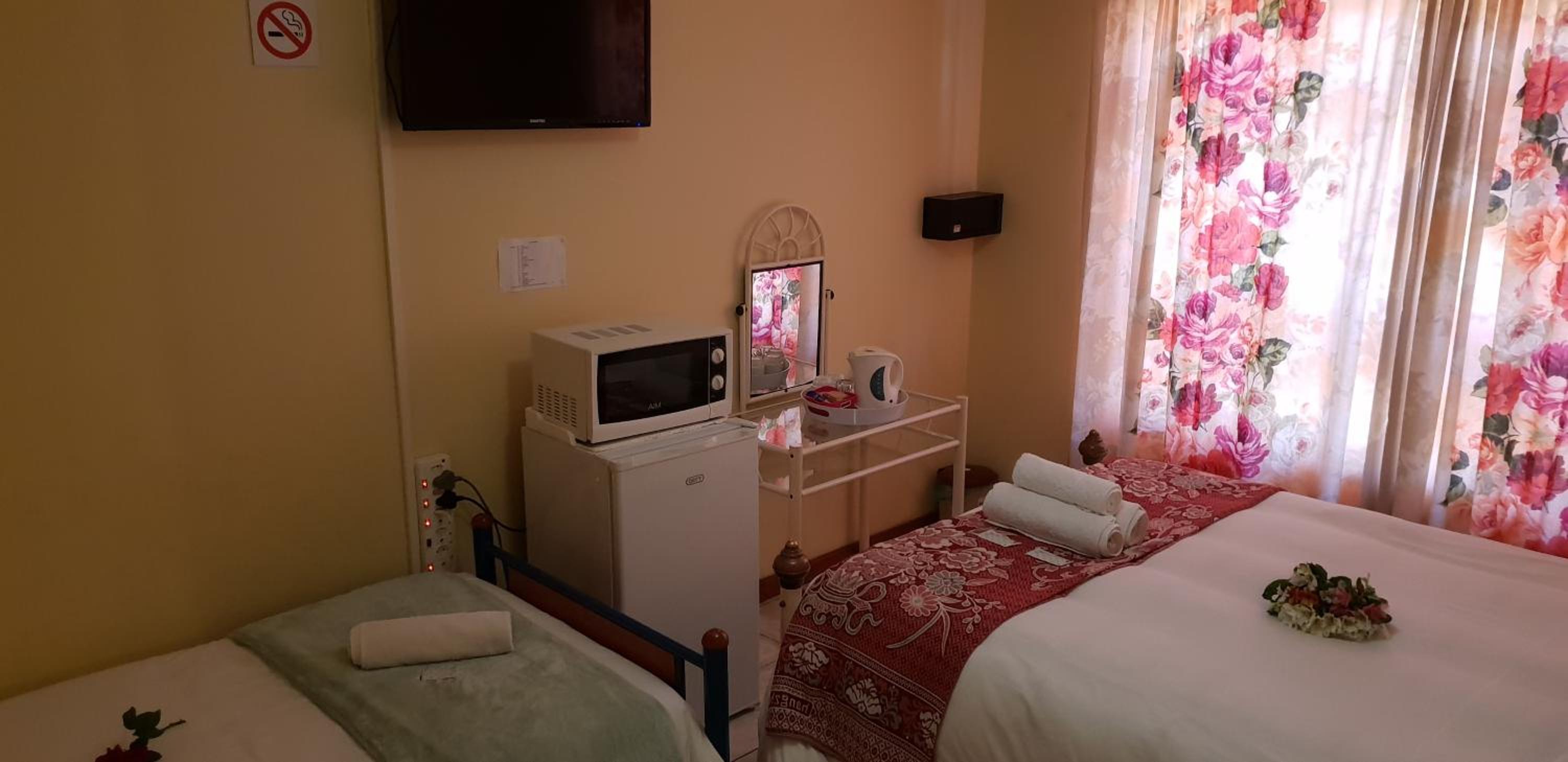 Ebenezer Guesthouse Bluewater Bay