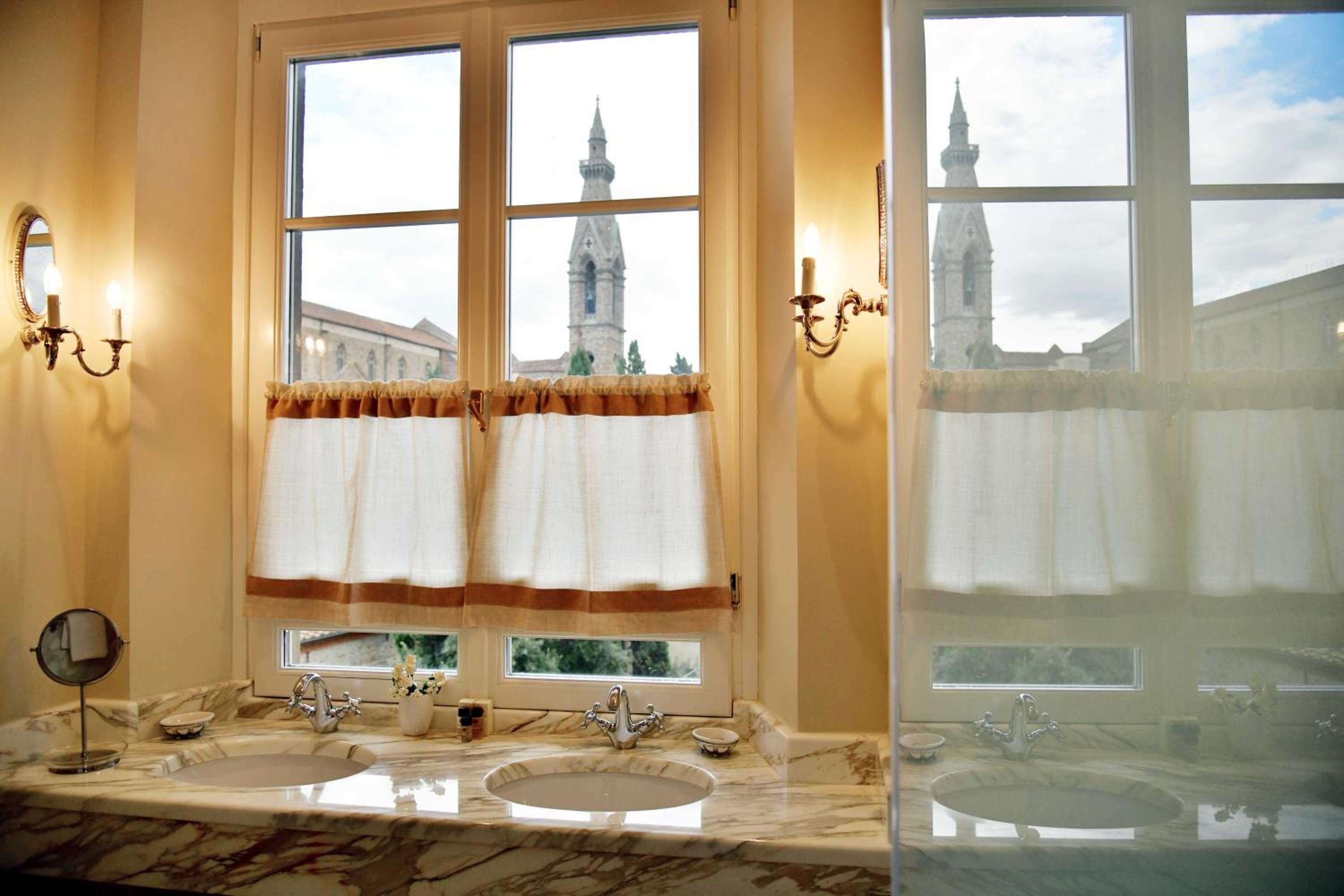 La Croce d'Oro Santa Croce Suite Apartments