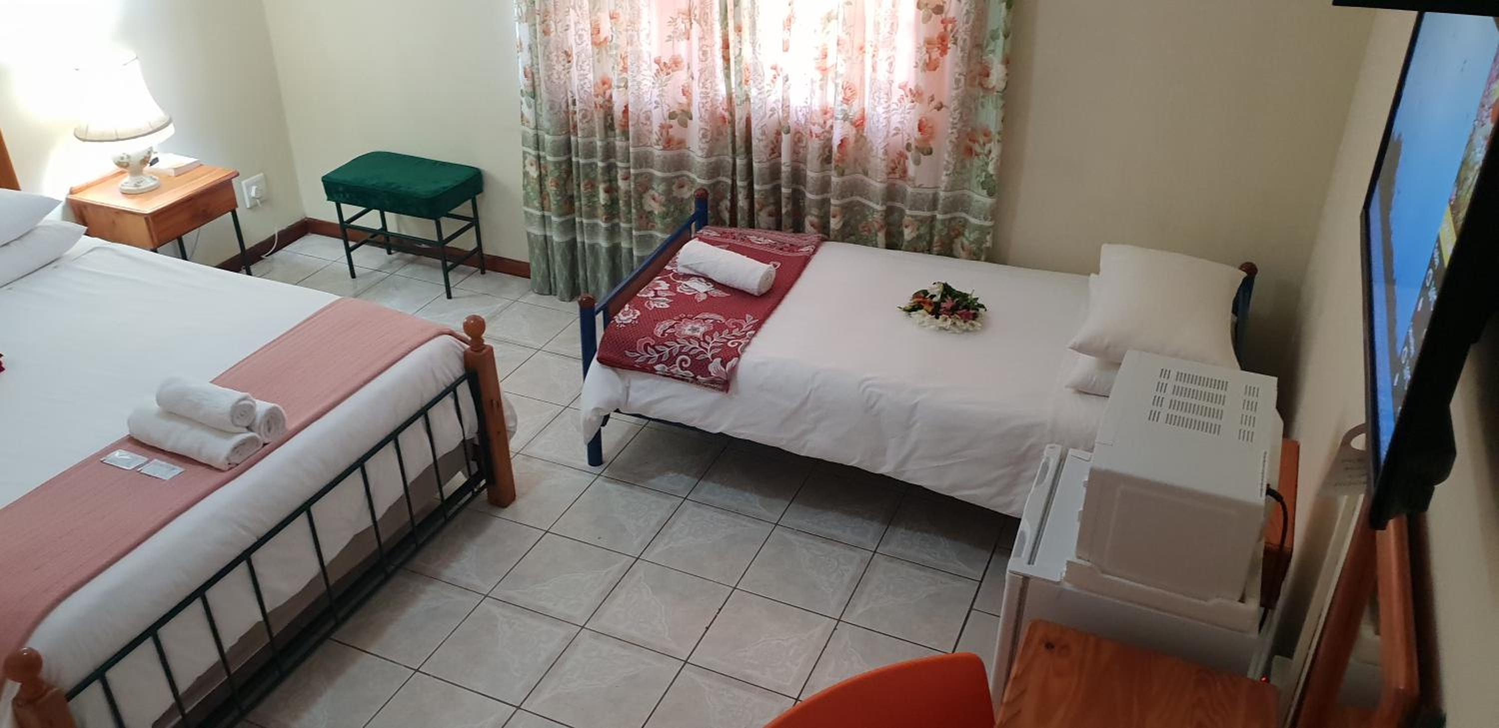 Ebenezer Guesthouse Bluewater Bay