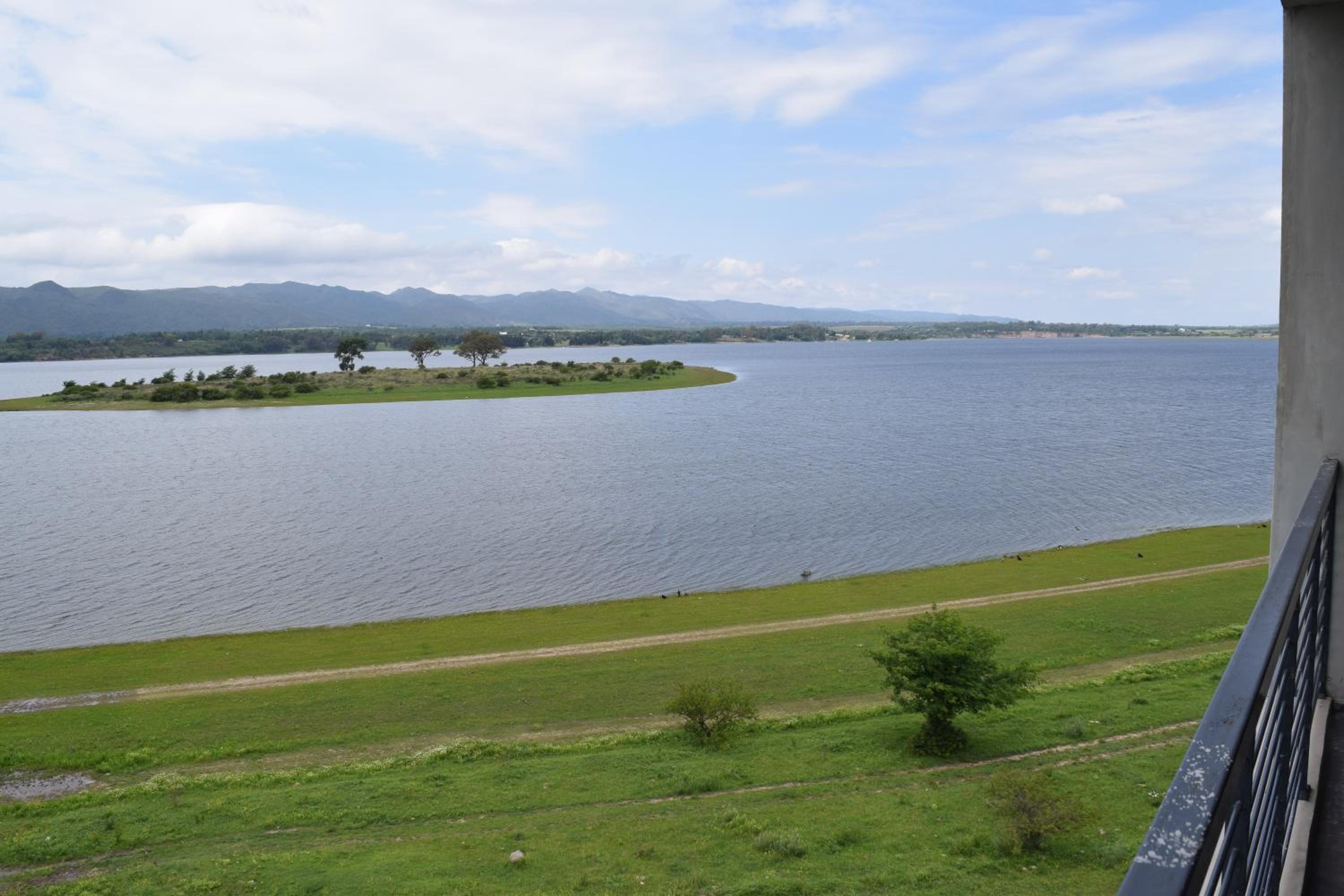 Puerto del Águila Departamentos sobre el Lago - The View Luxury Aparts