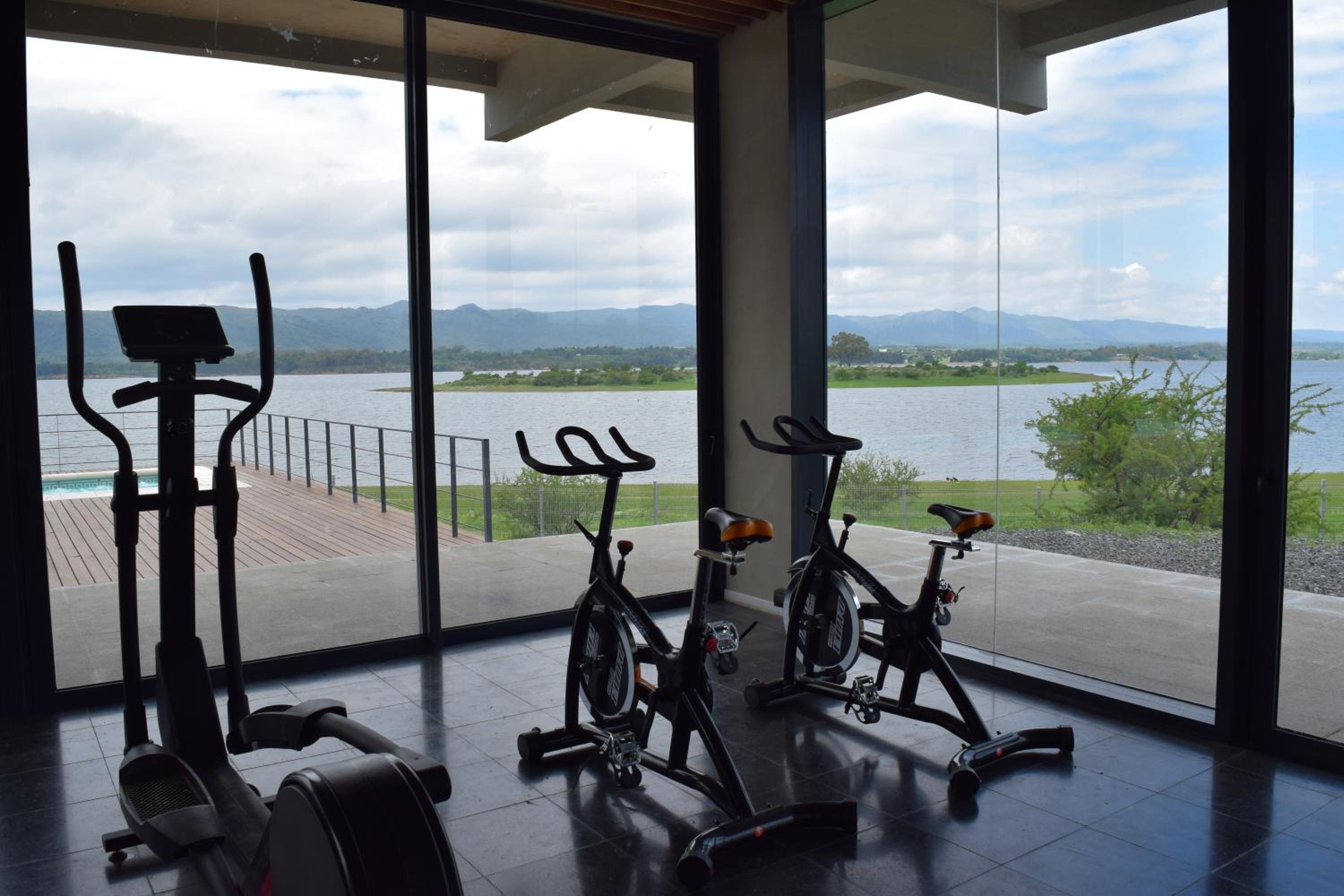 Puerto del Águila Departamentos sobre el Lago - The View Luxury Aparts
