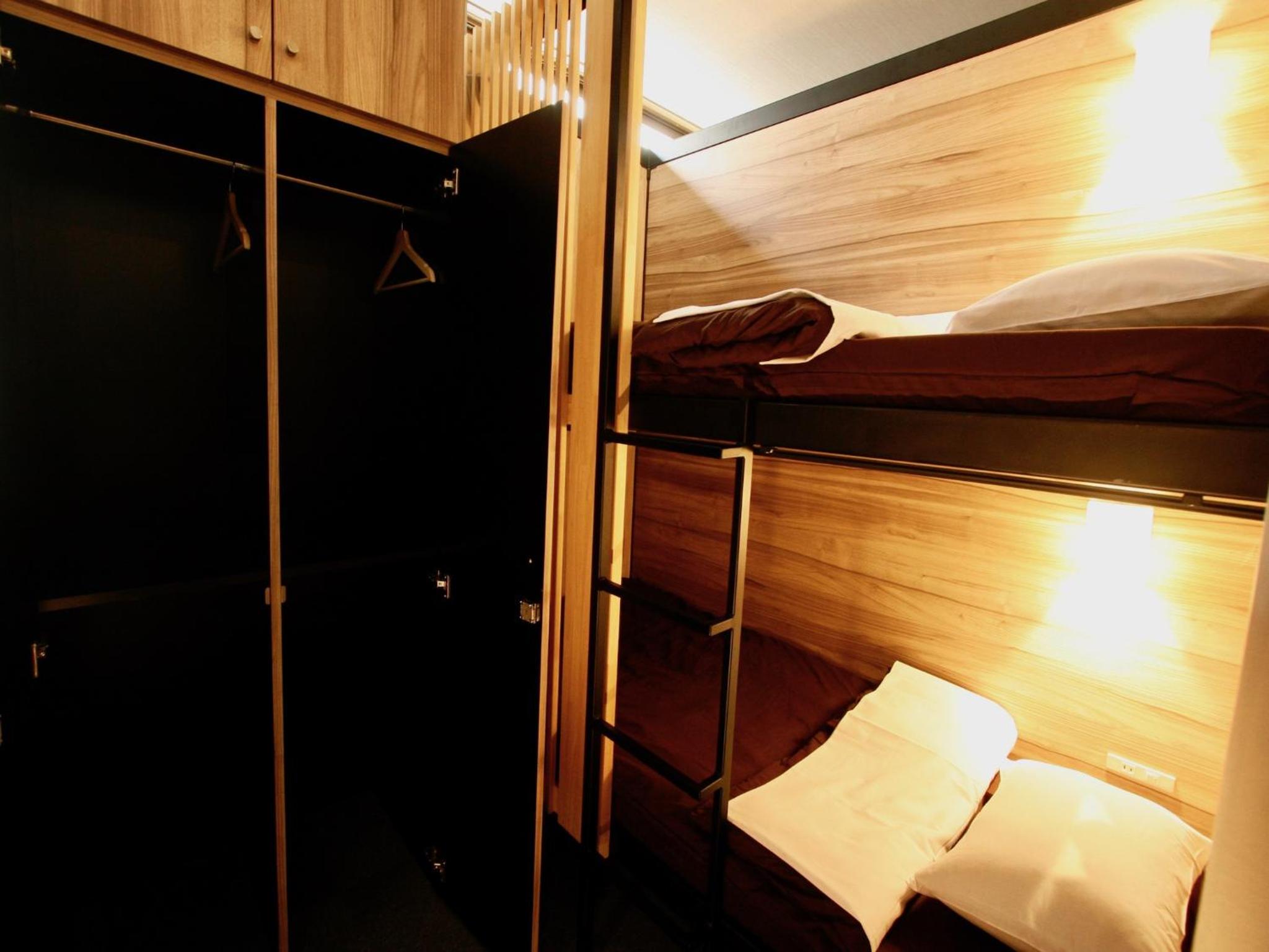 Namba Guesthouse HIVE