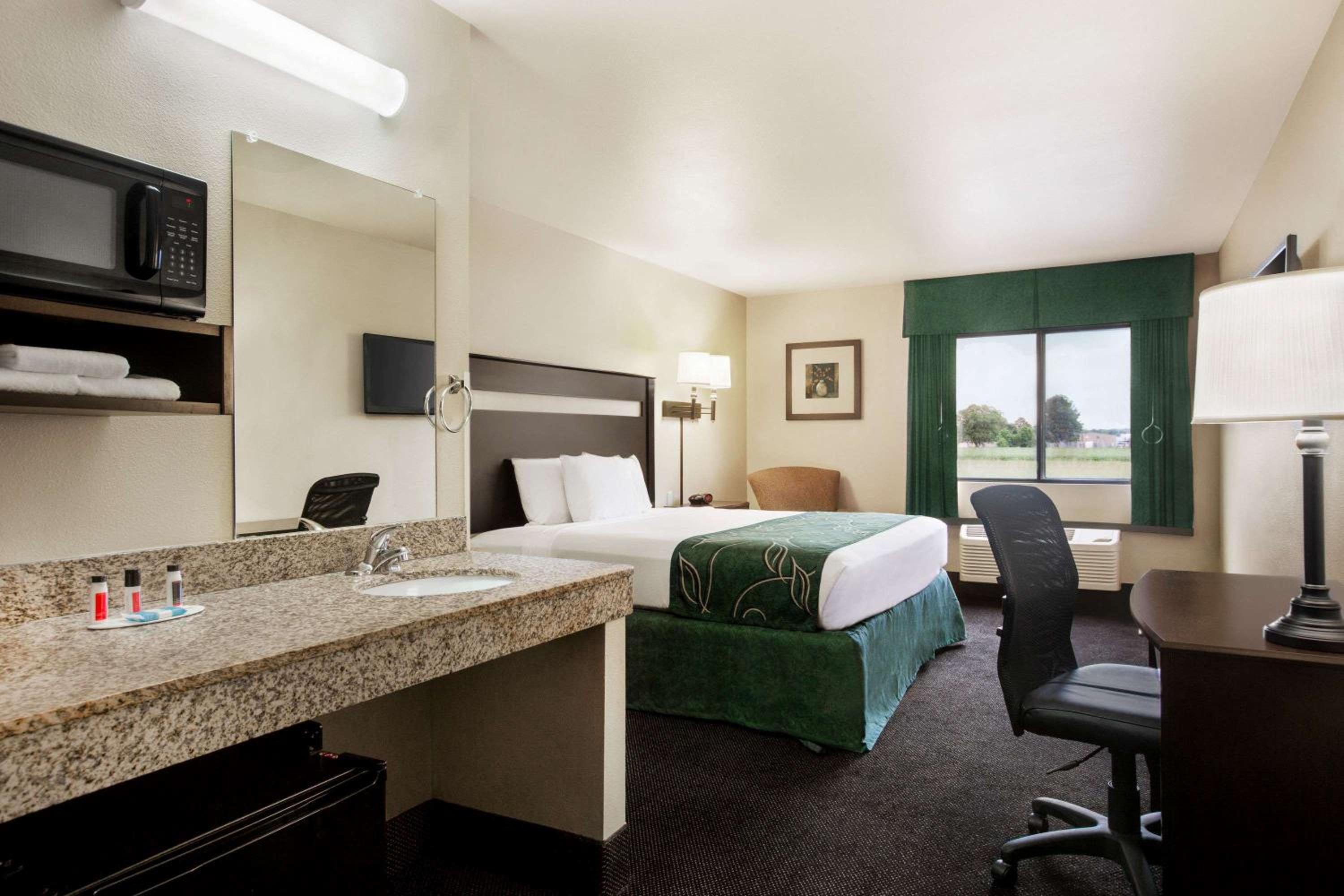 Travelodge by Wyndham Livonia, Foto 14