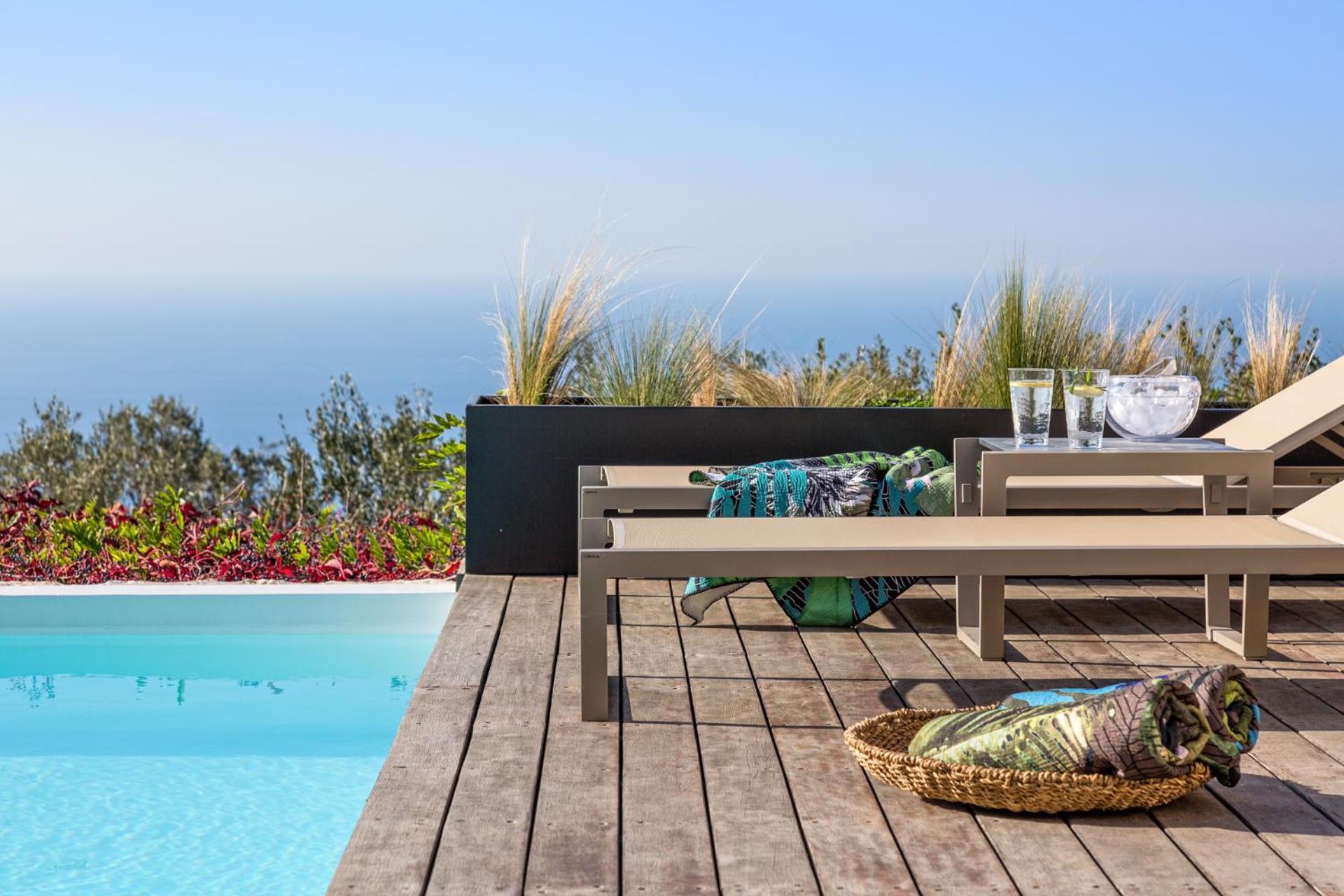 Artblue Villas