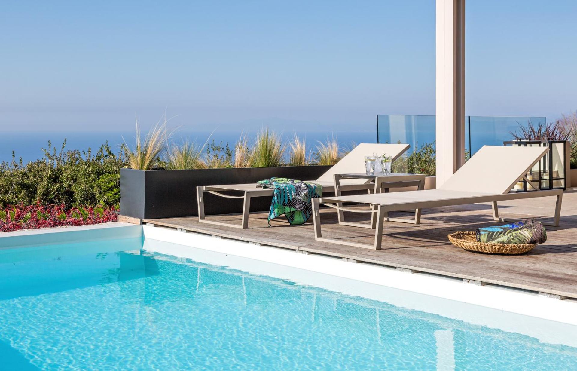 Artblue Villas