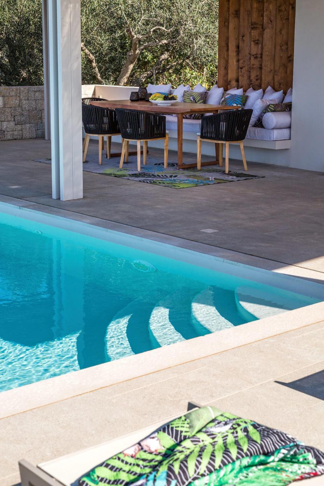 Artblue Villas