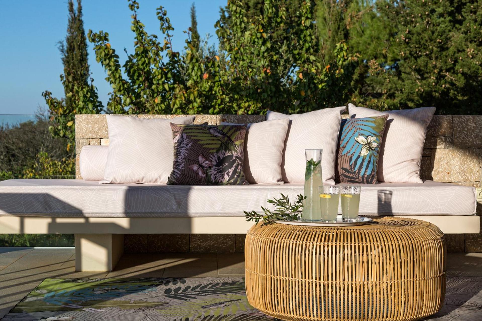 Artblue Villas