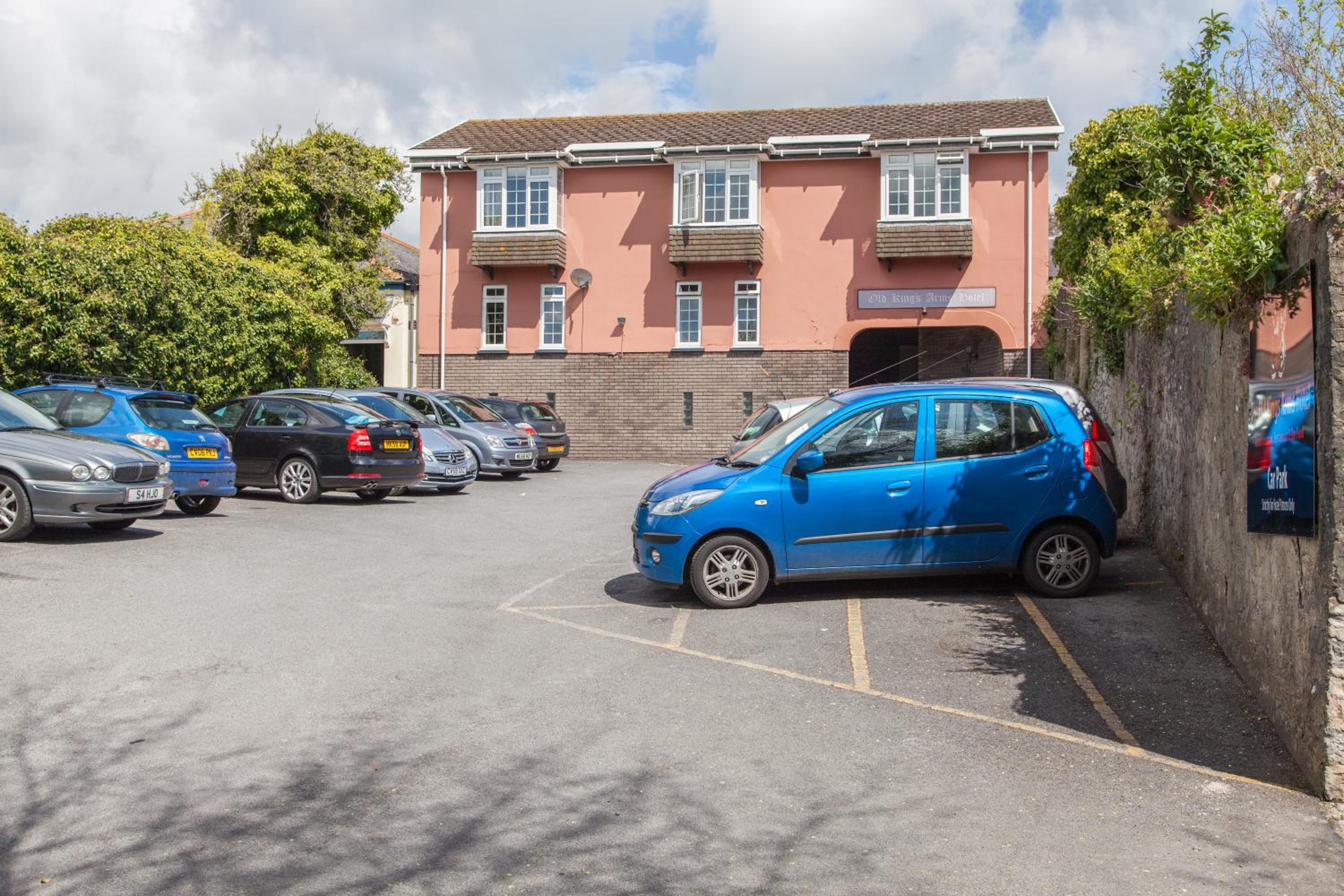 Pembroke Vacations - Old Kings Arms Hotel - Property Image 10