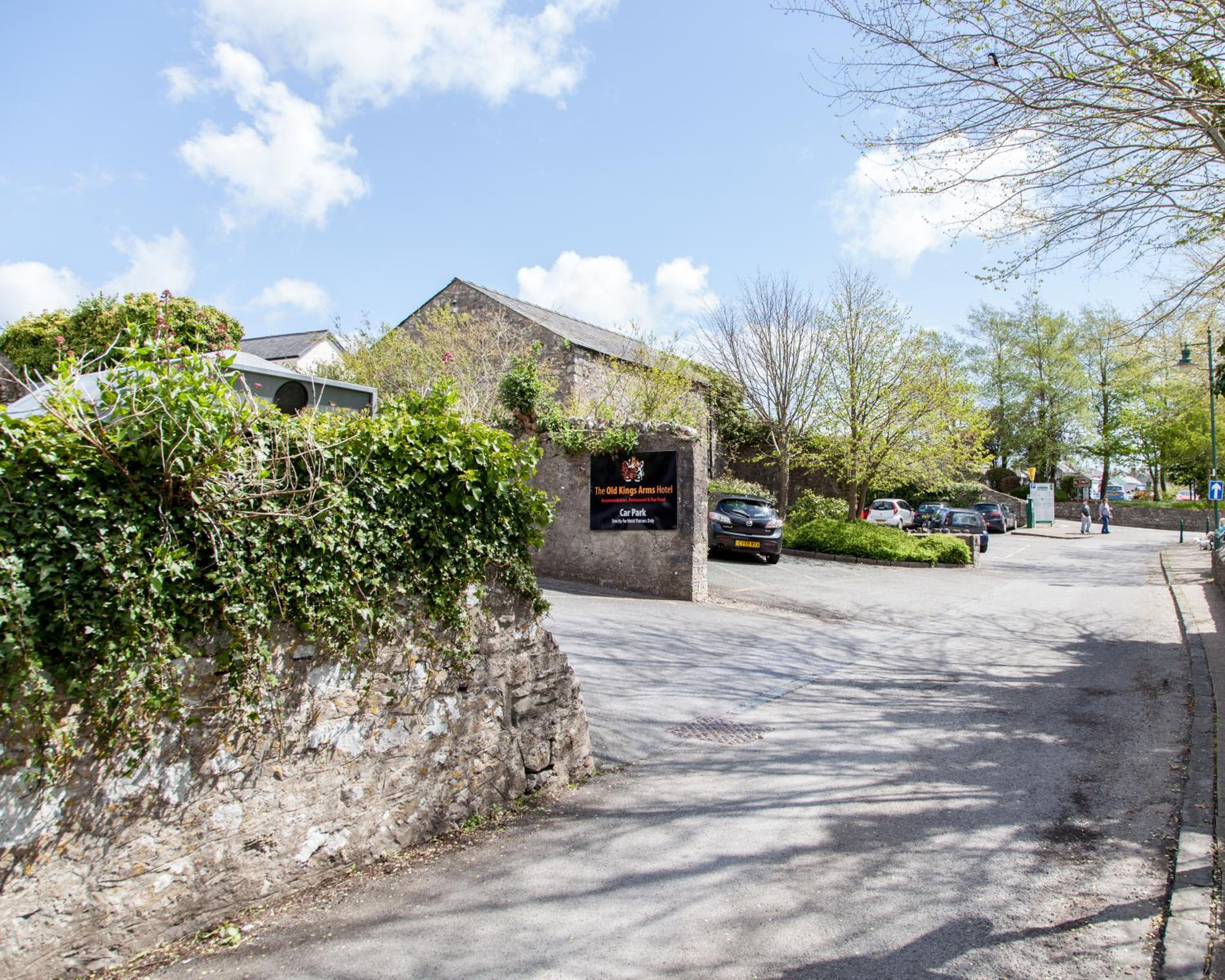 Pembroke Vacations - Old Kings Arms Hotel - Property Image 9
