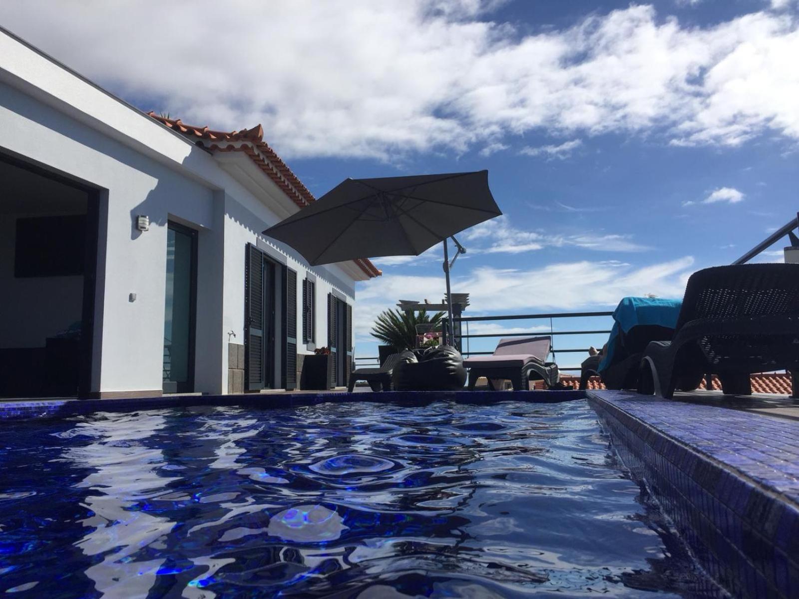 CASA LIRA Heated swiming, Sea View and Air Conditioning