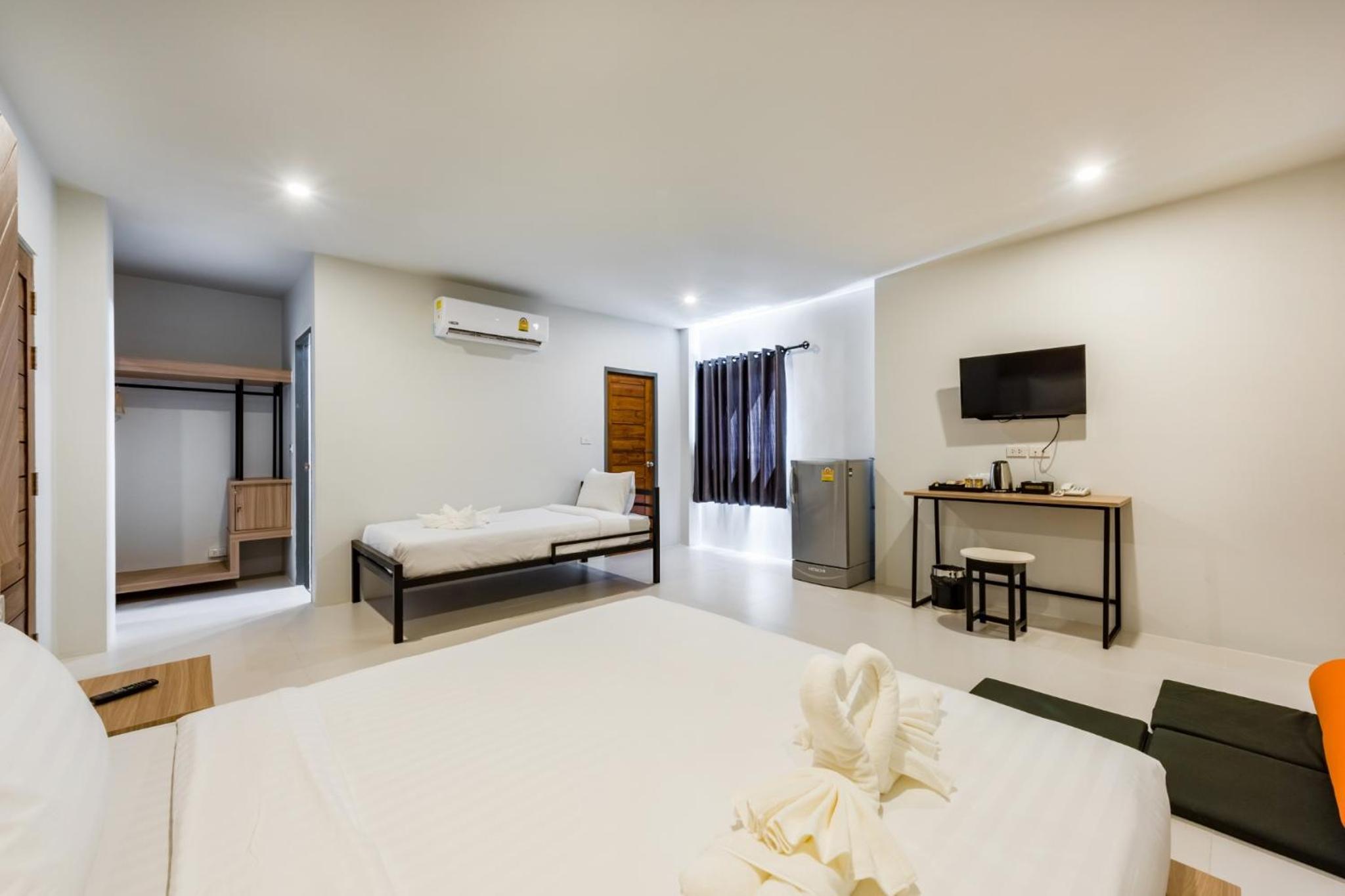 Phuket Marine Poshtel - SHA Plus, photo 30