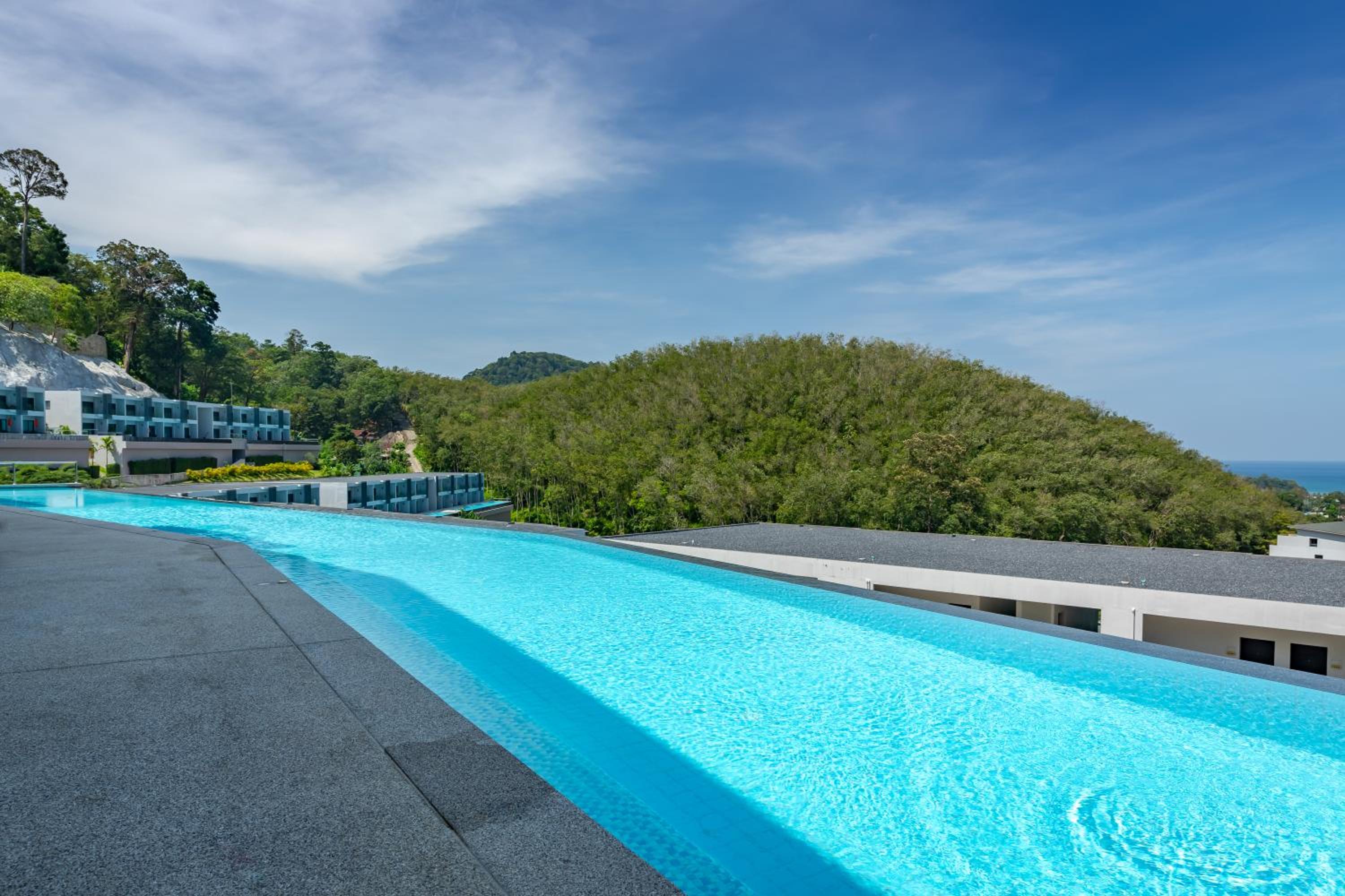 Patong Bay Hill Resort 100