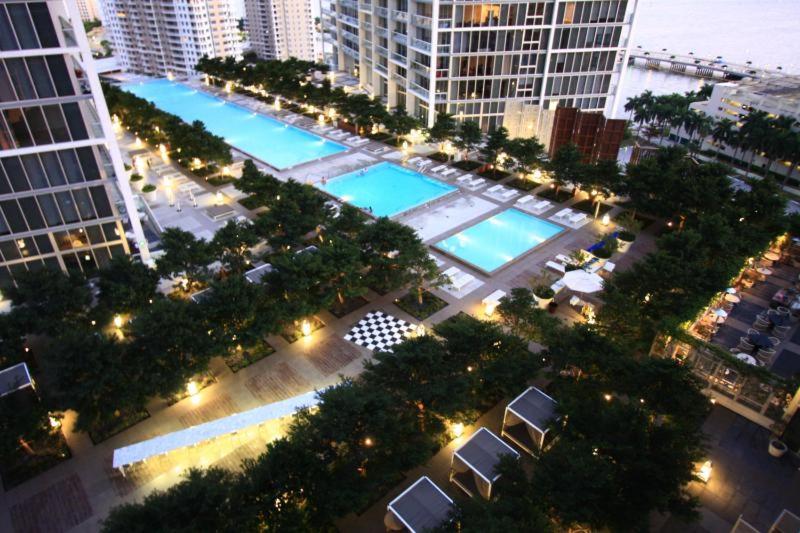 Luxury Waterfront Condo At Icon-Brickell-sea view-Free Spa & Gym