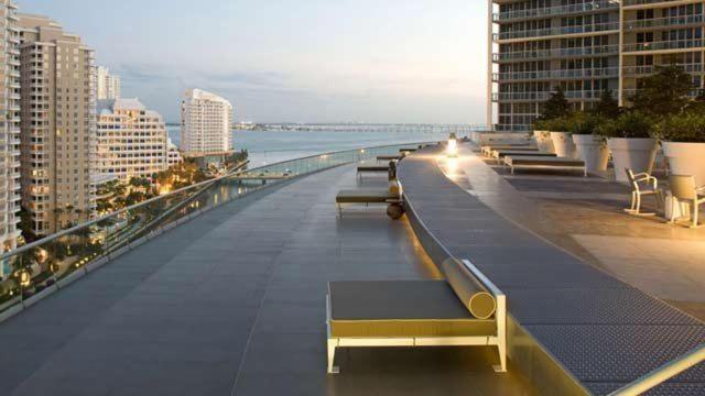 Luxury Waterfront Condo At Icon-Brickell-sea view-Free Spa & Gym