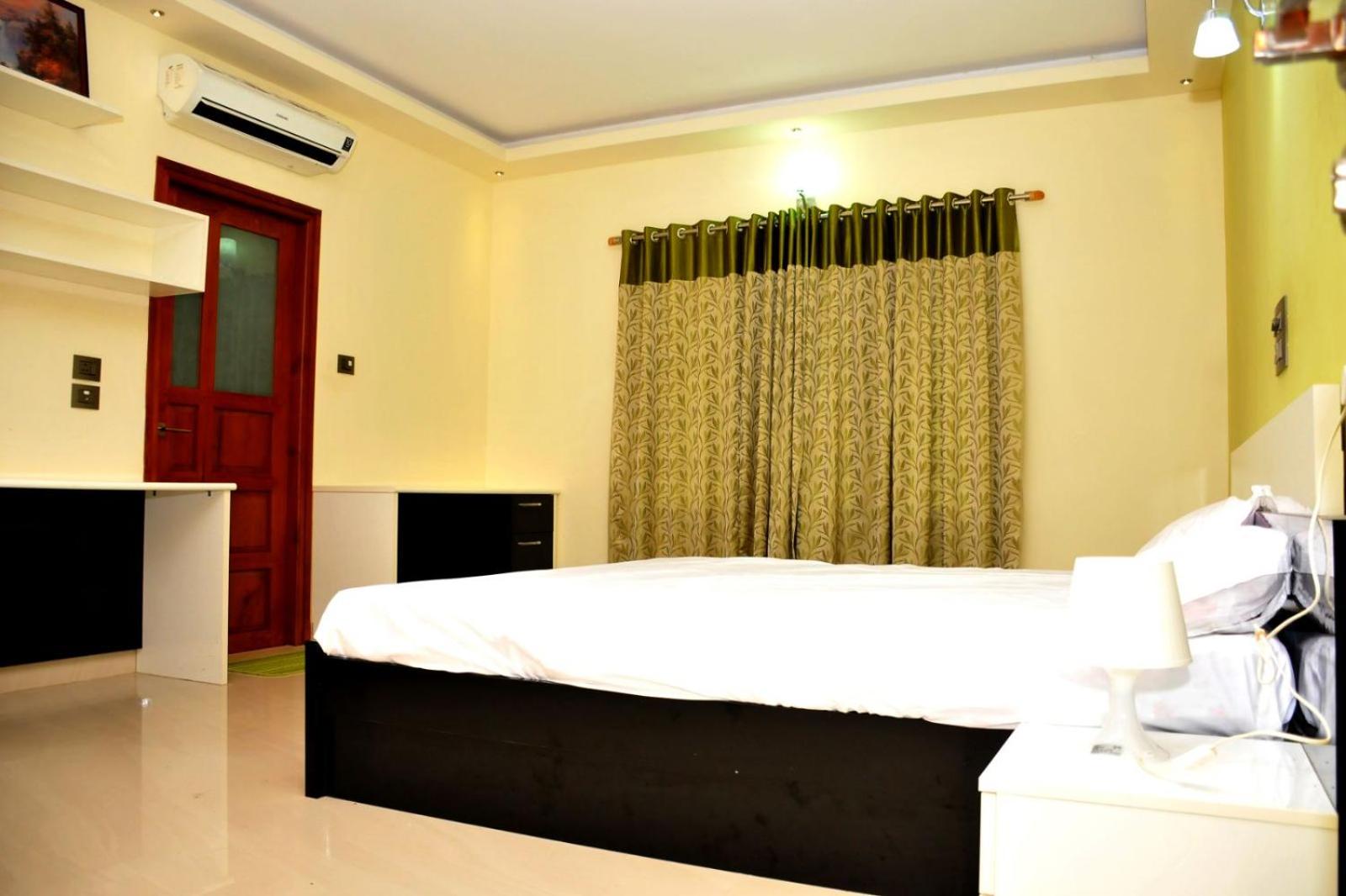 Shamrock Home Stay (5-Bedroom Bungalow) view 3