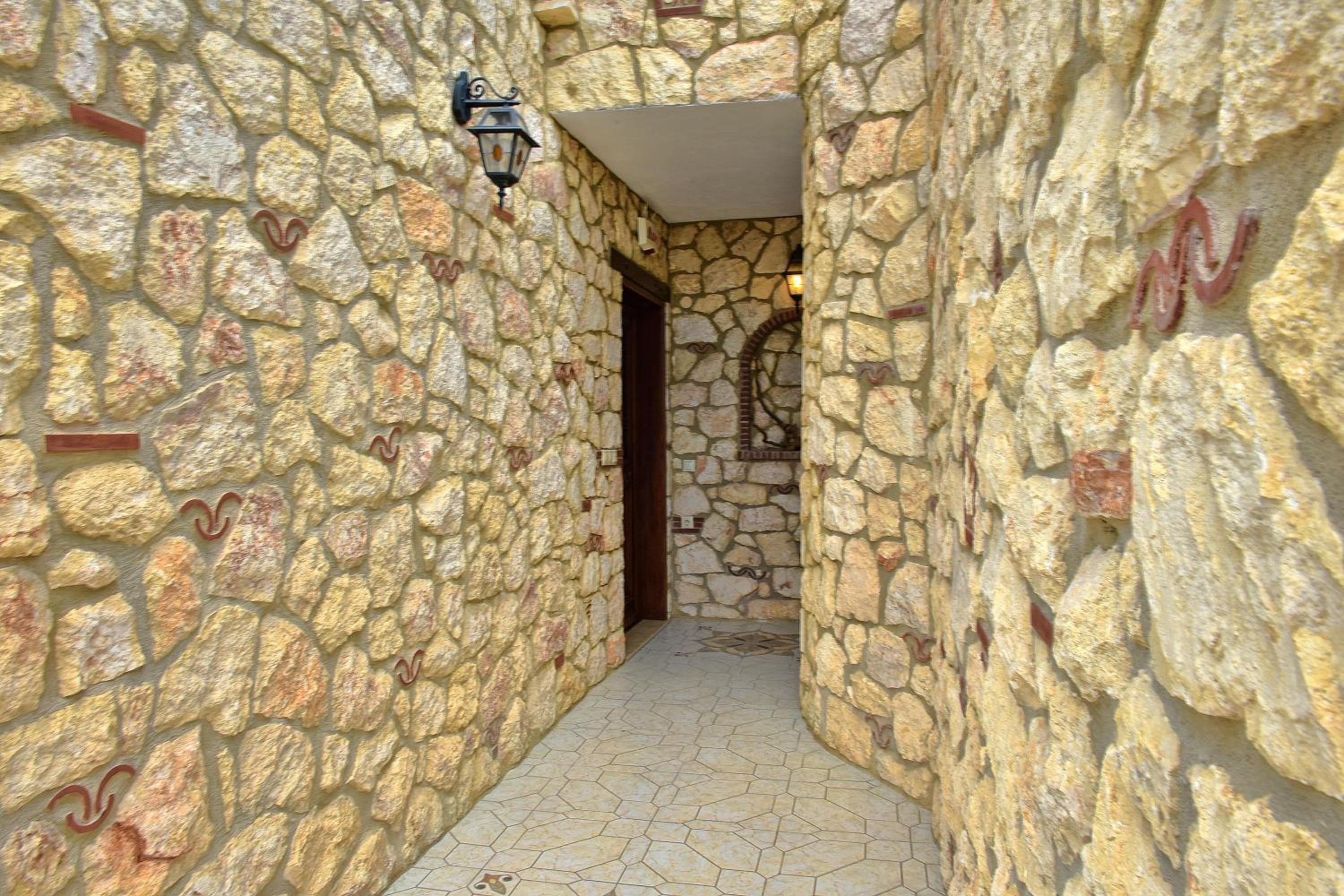 Photo 28
