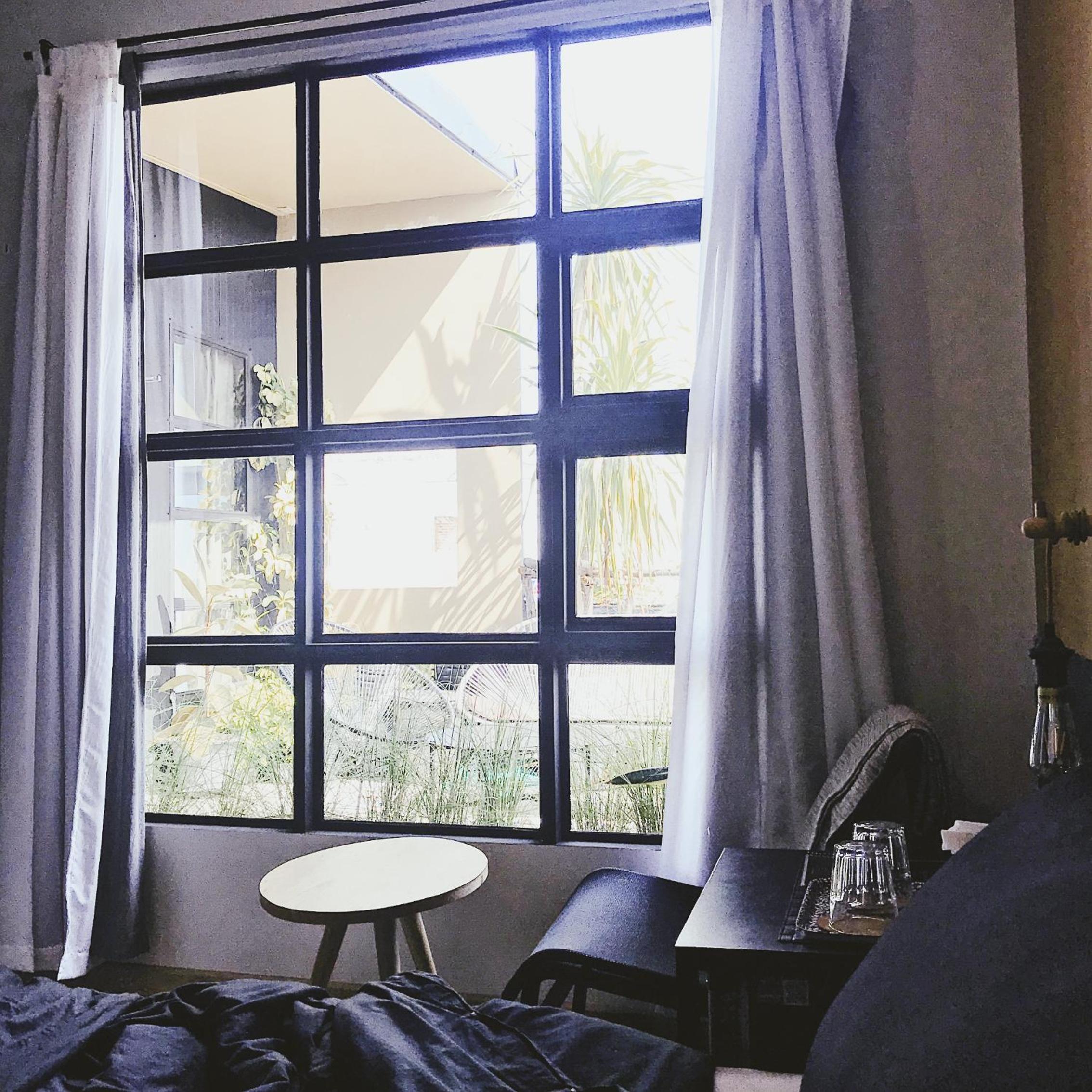Beige Poshtels + Netflix