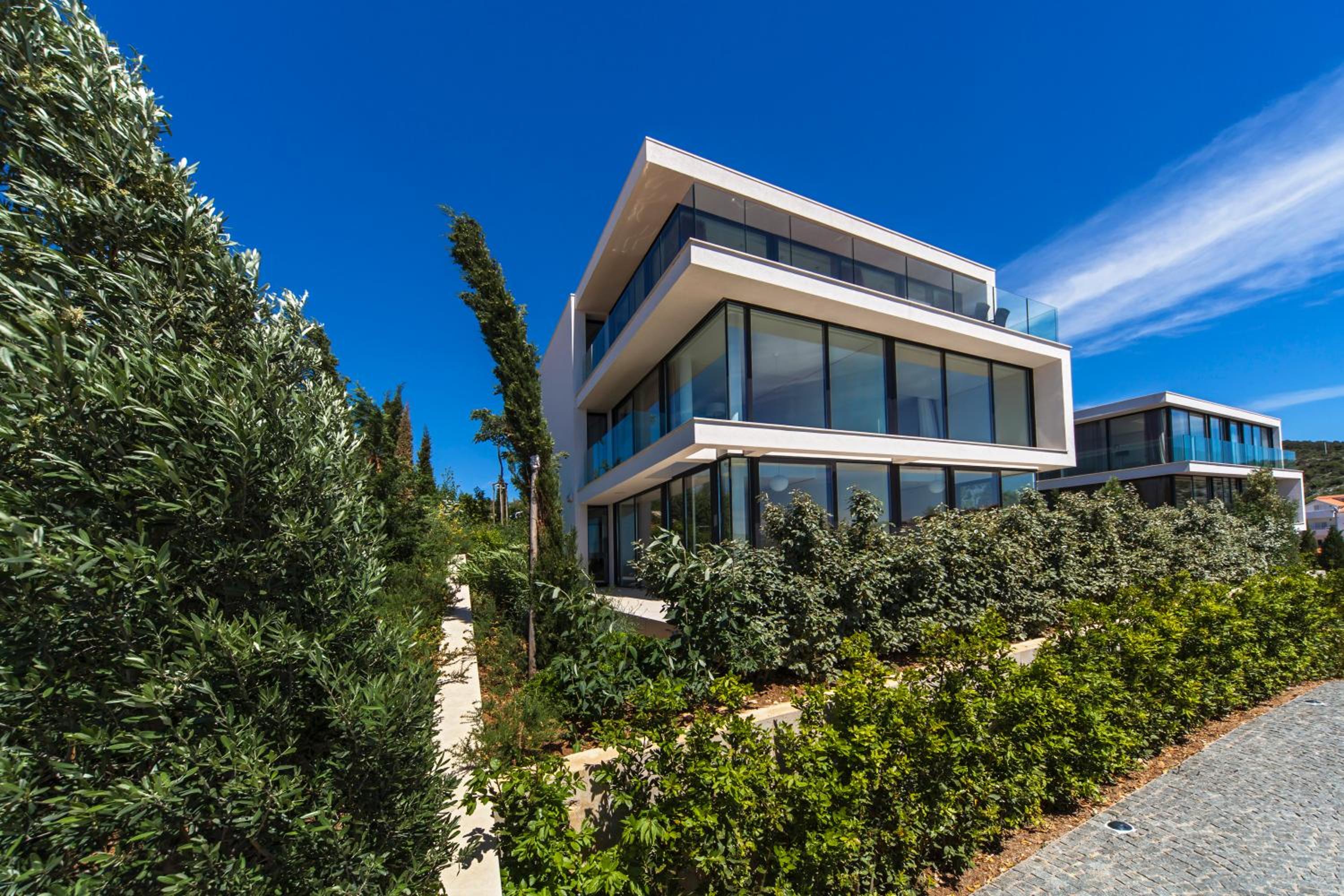 Golden Rays Luxury Villas & Apartments