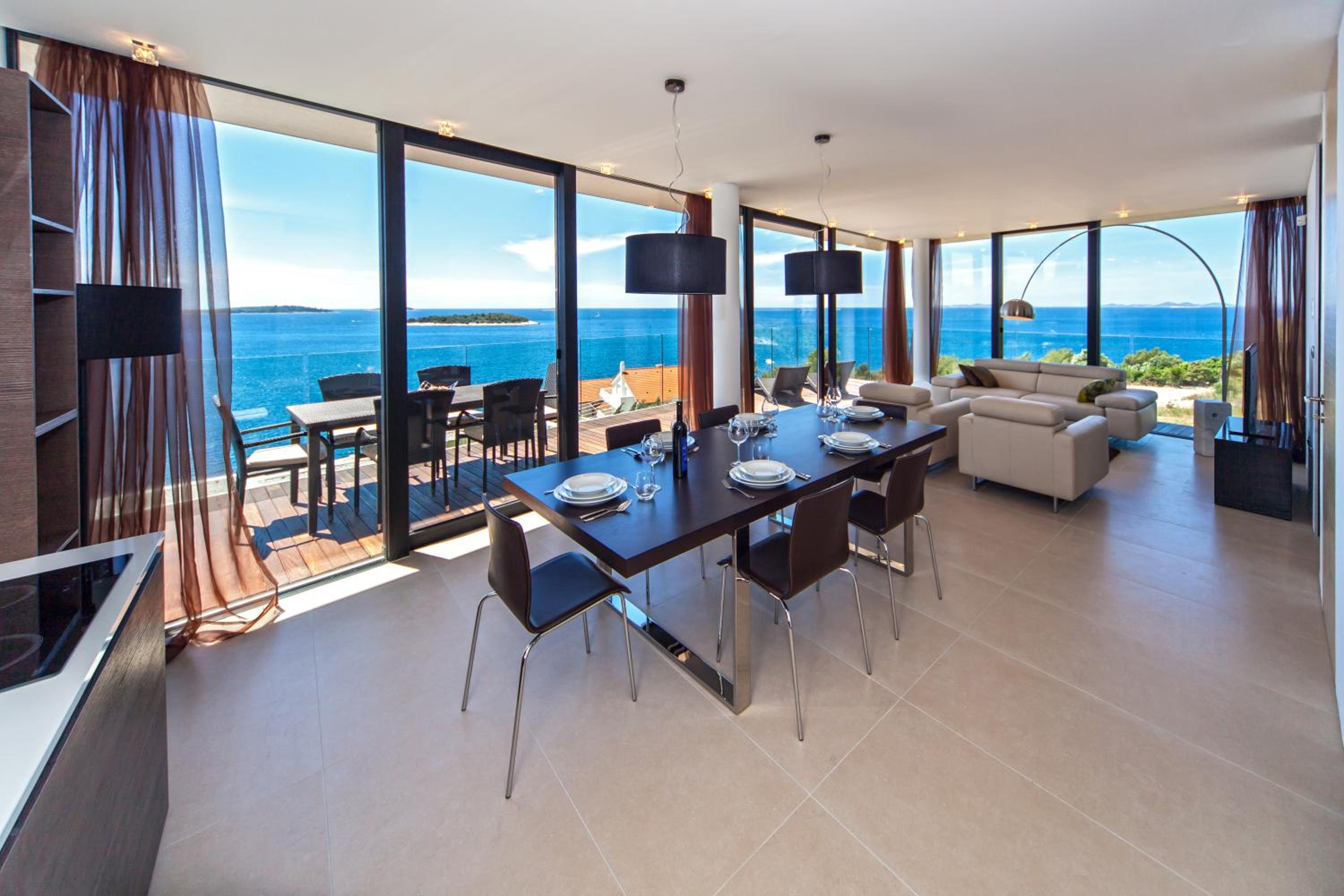 Golden Rays Luxury Villas & Apartments