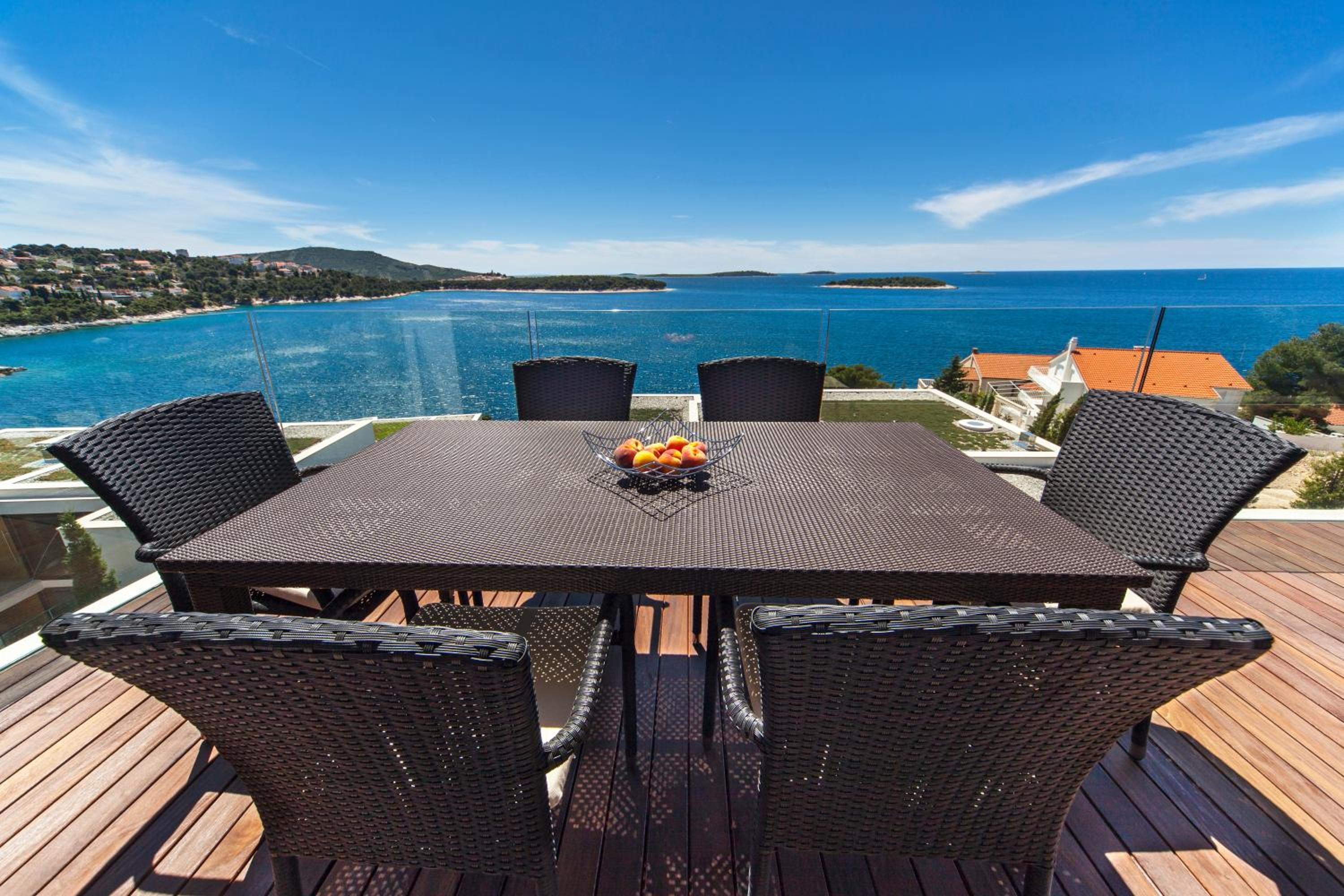 Golden Rays Luxury Villas & Apartments