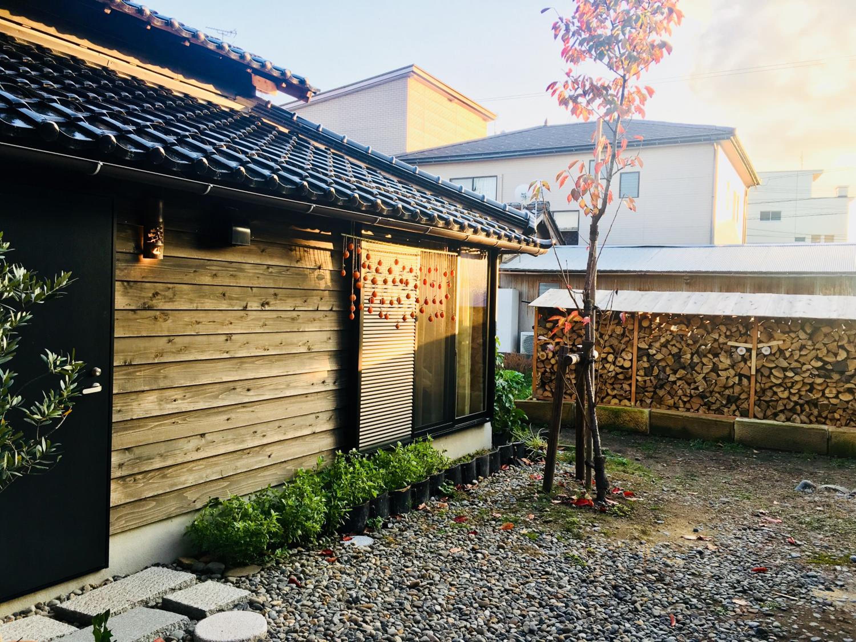 B&B Neagari