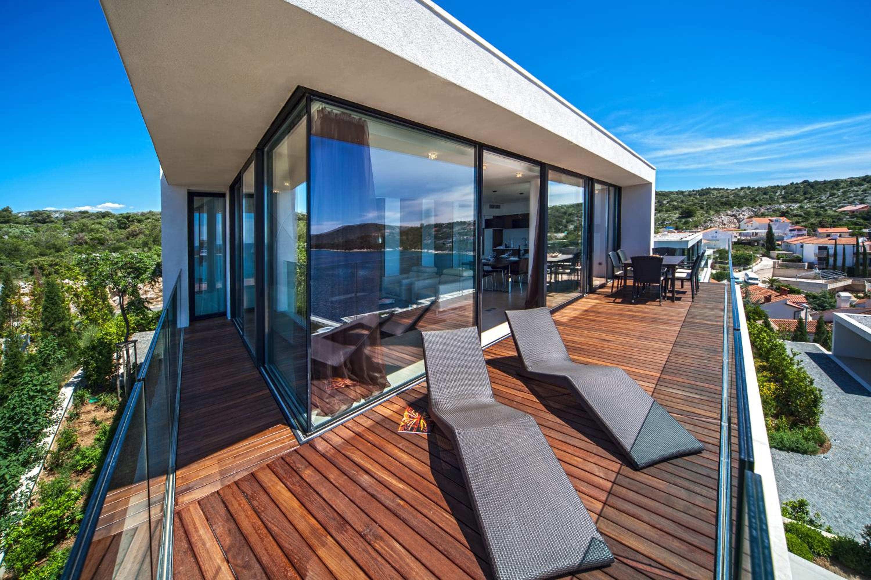 Golden Rays Luxury Villas & Apartments