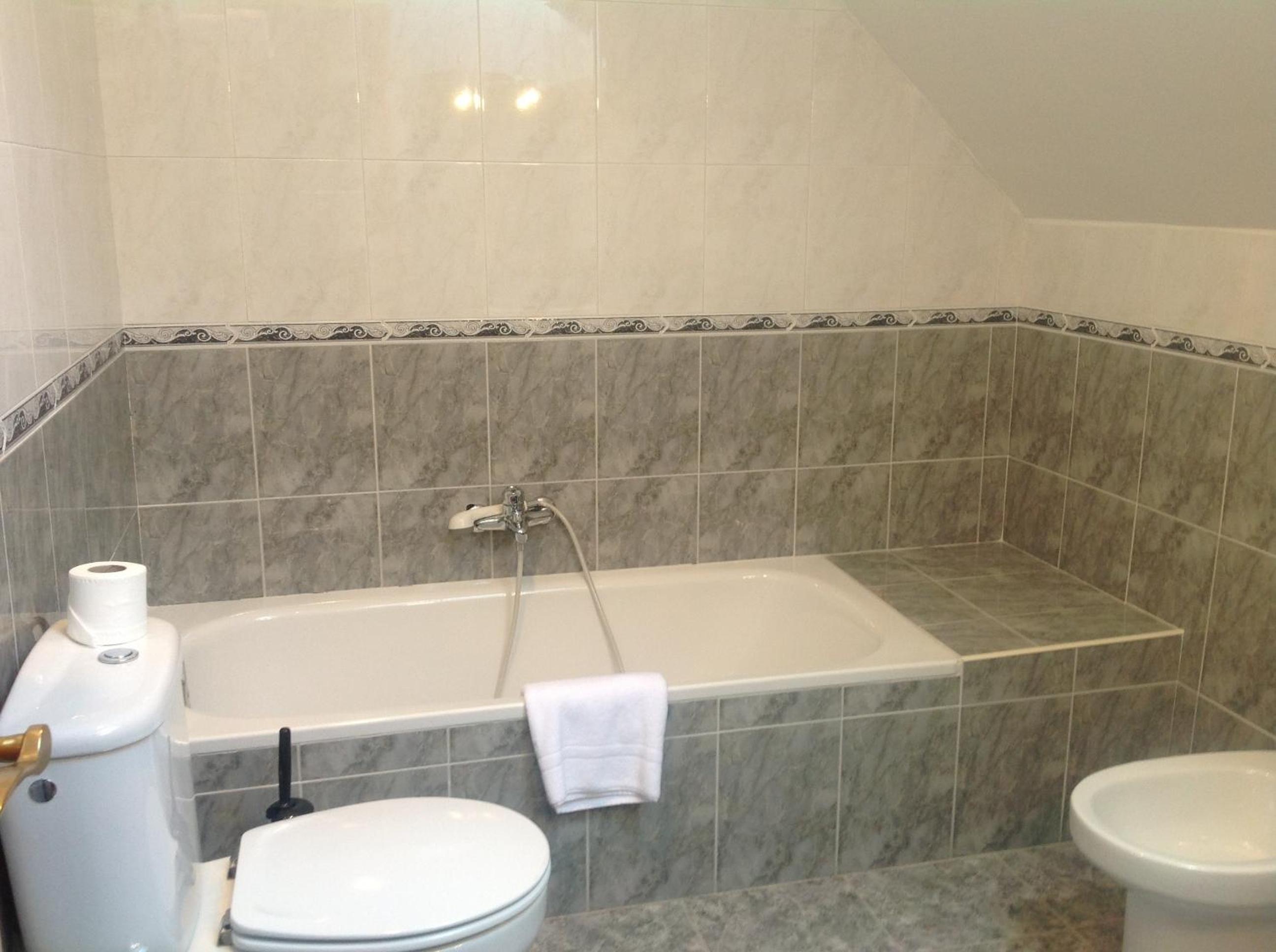 Hostal San Froilan view 3