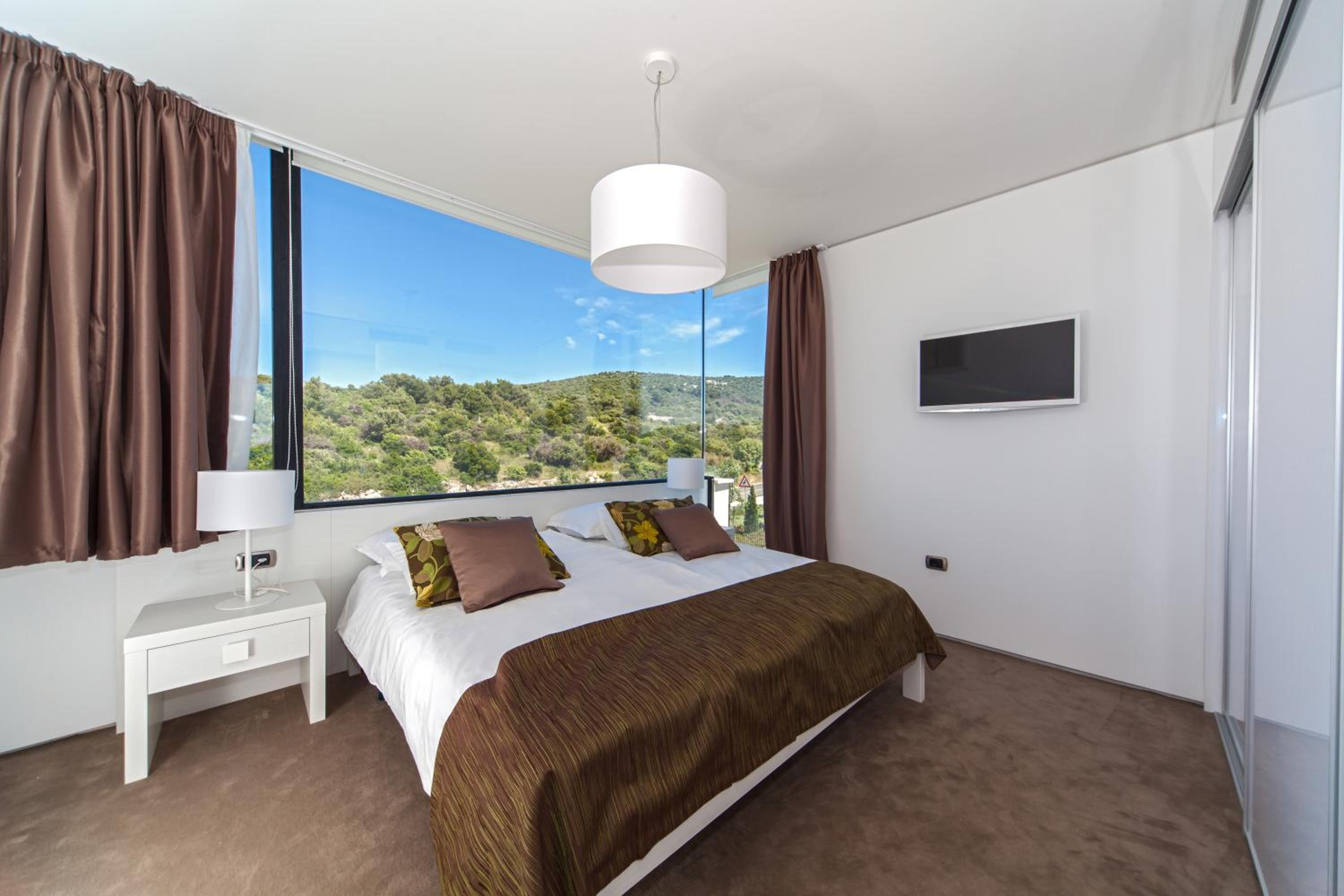 Golden Rays Luxury Villas & Apartments