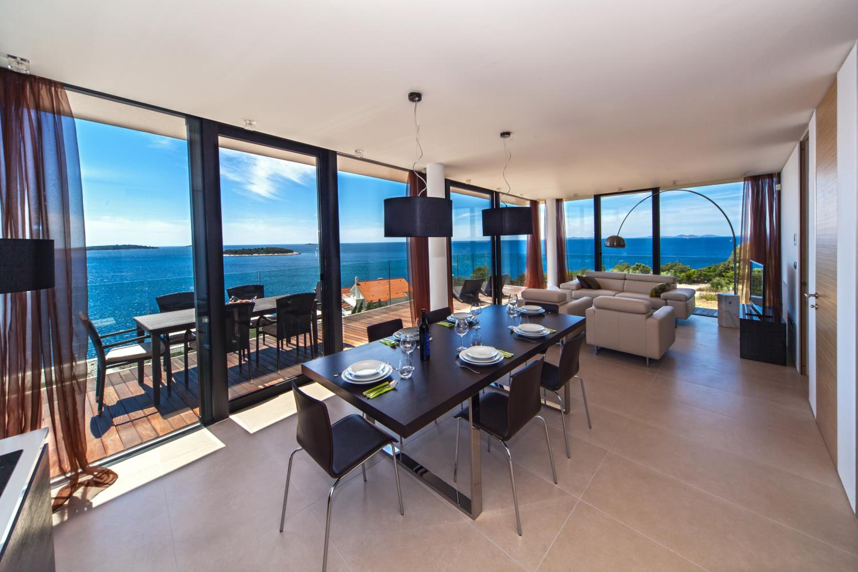 Golden Rays Luxury Villas & Apartments