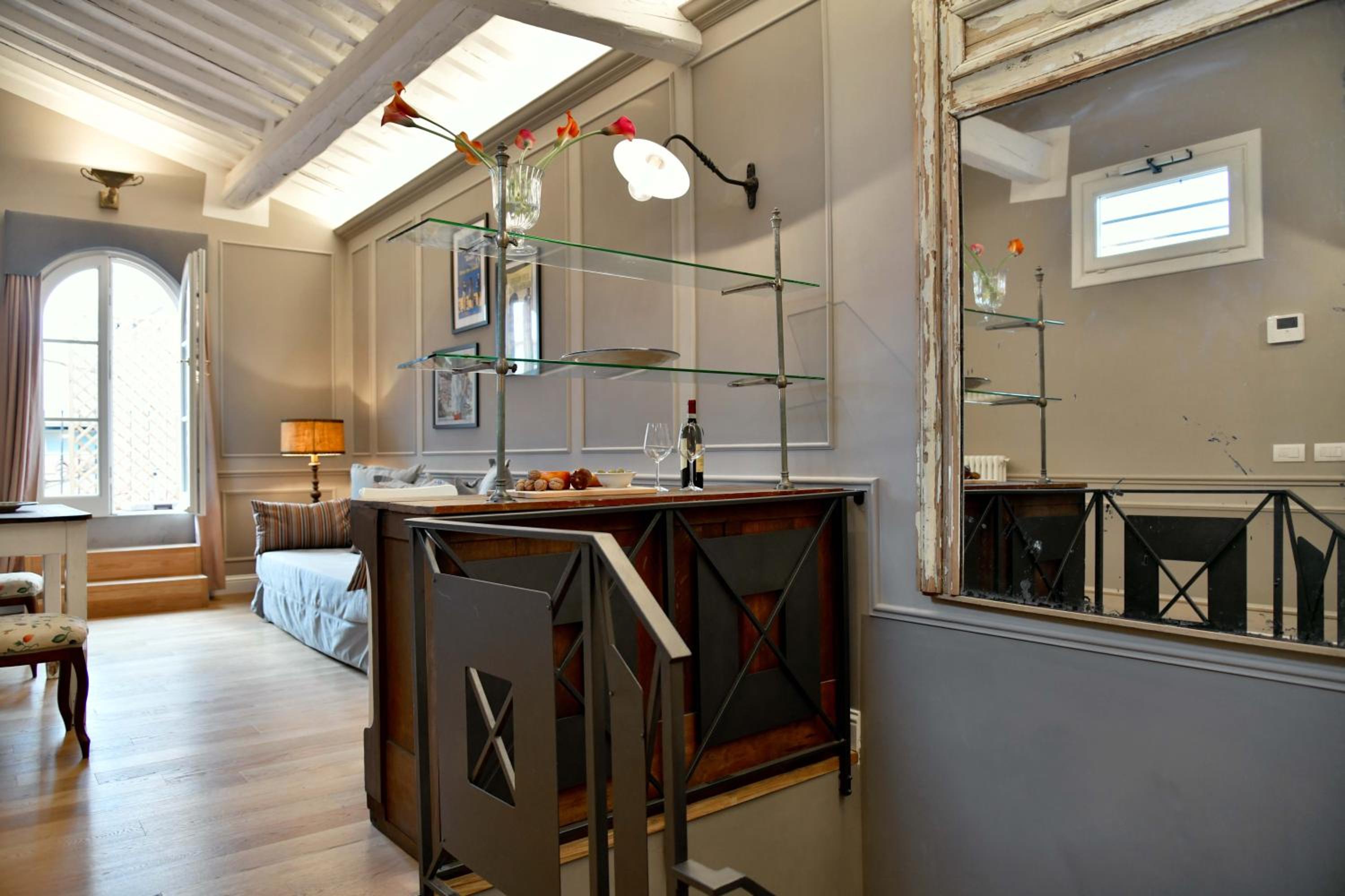 La Croce d'Oro Santa Croce Suite Apartments