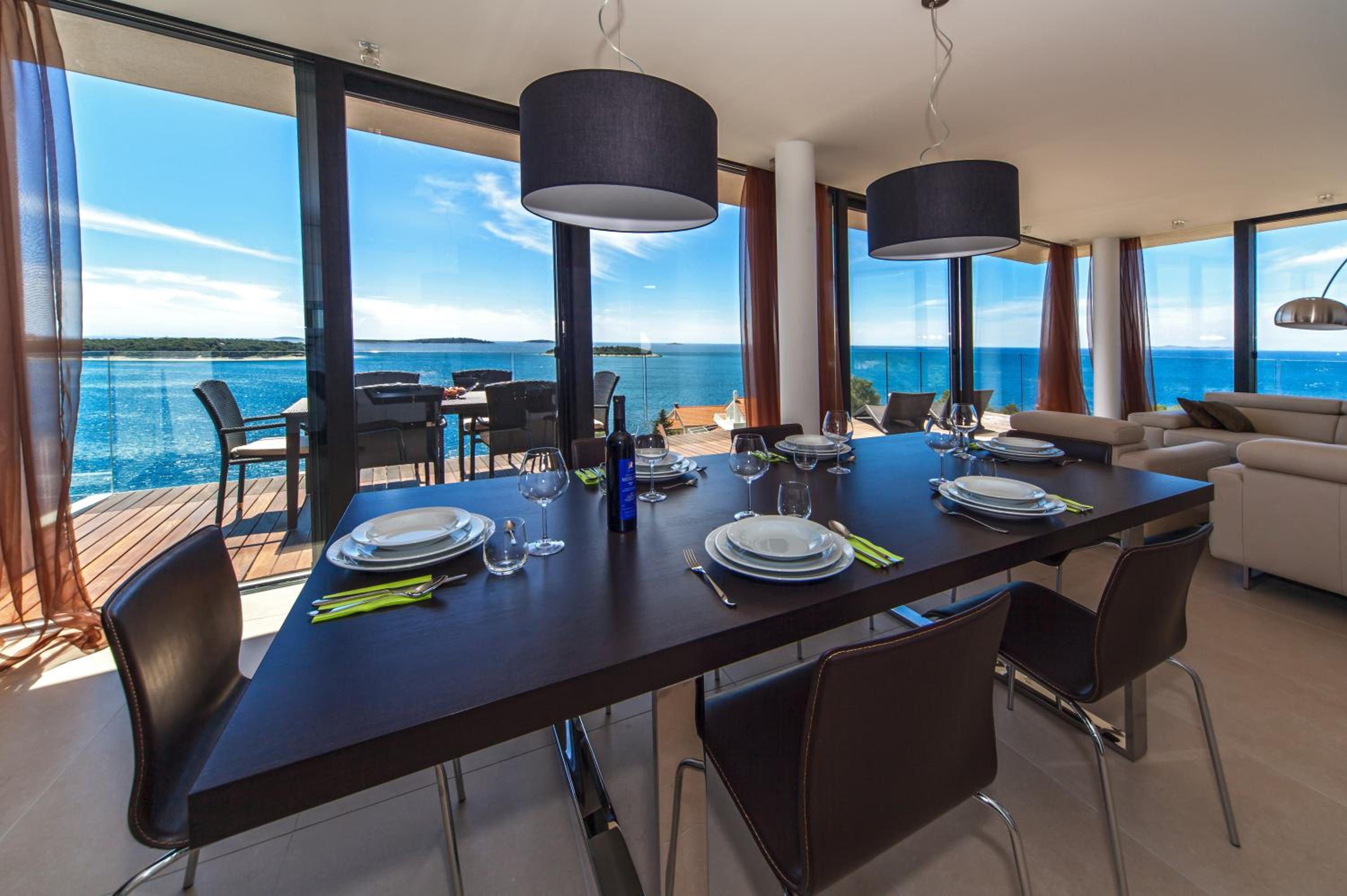 Golden Rays Luxury Villas & Apartments