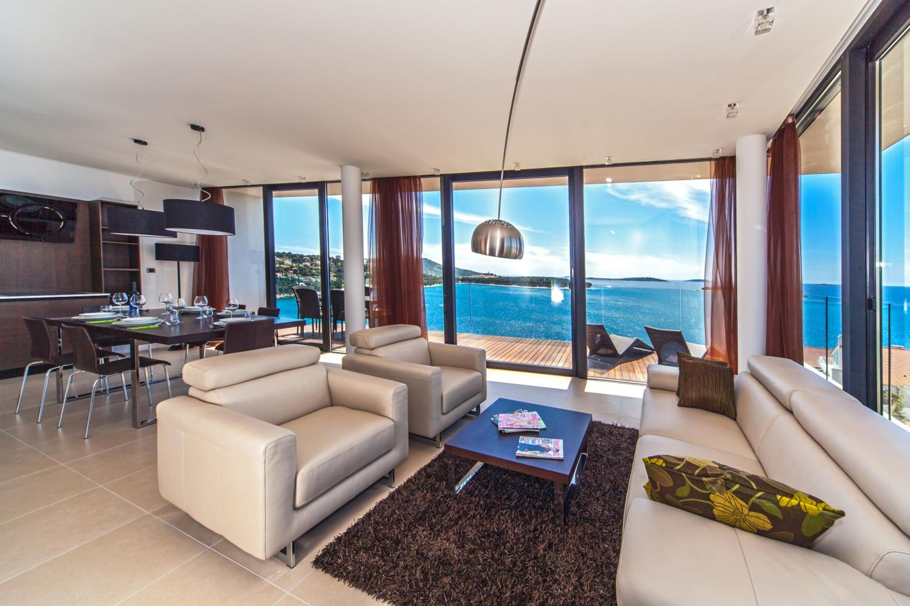 Golden Rays Luxury Villas & Apartments