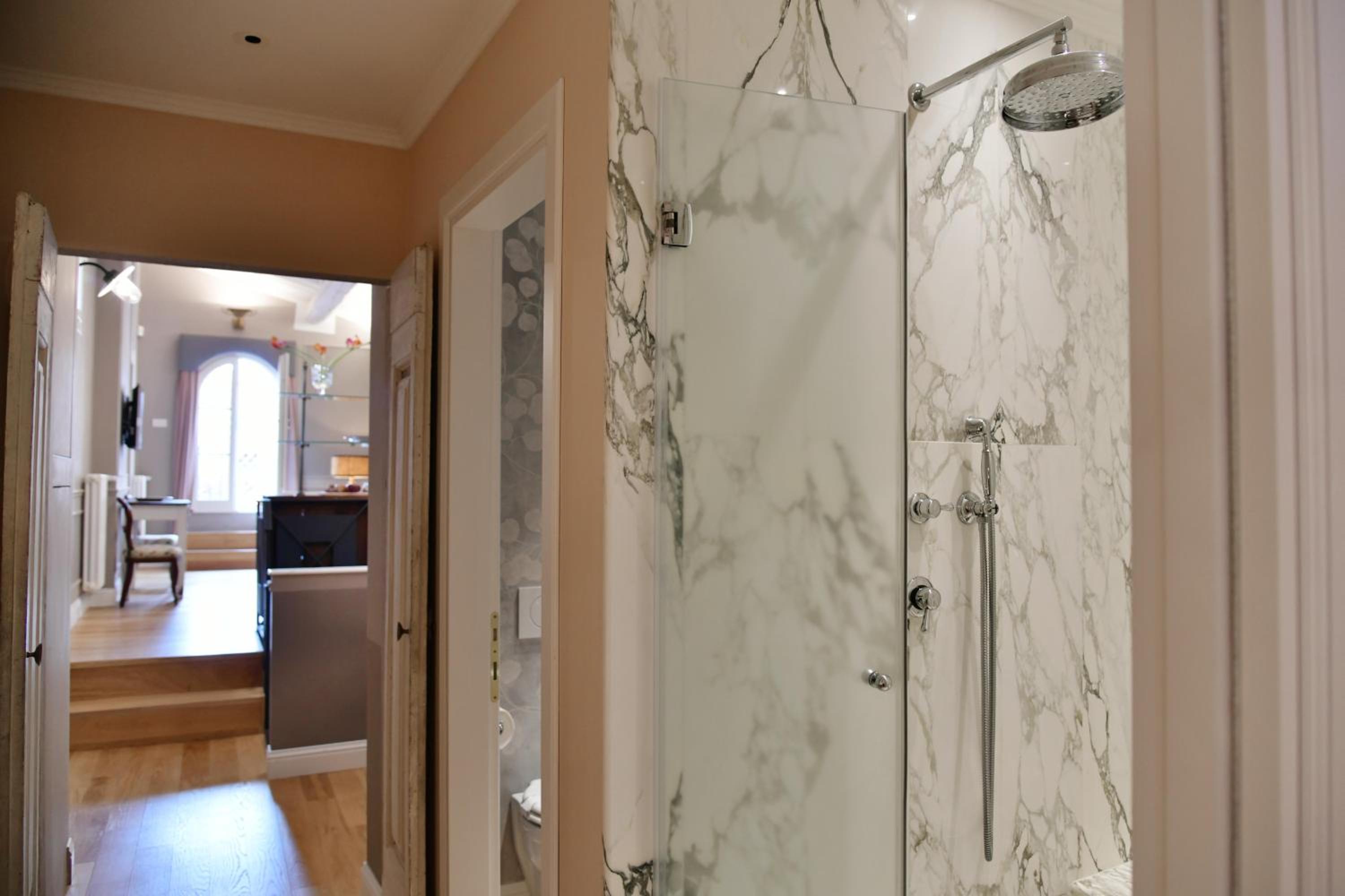 La Croce d'Oro Santa Croce Suite Apartments
