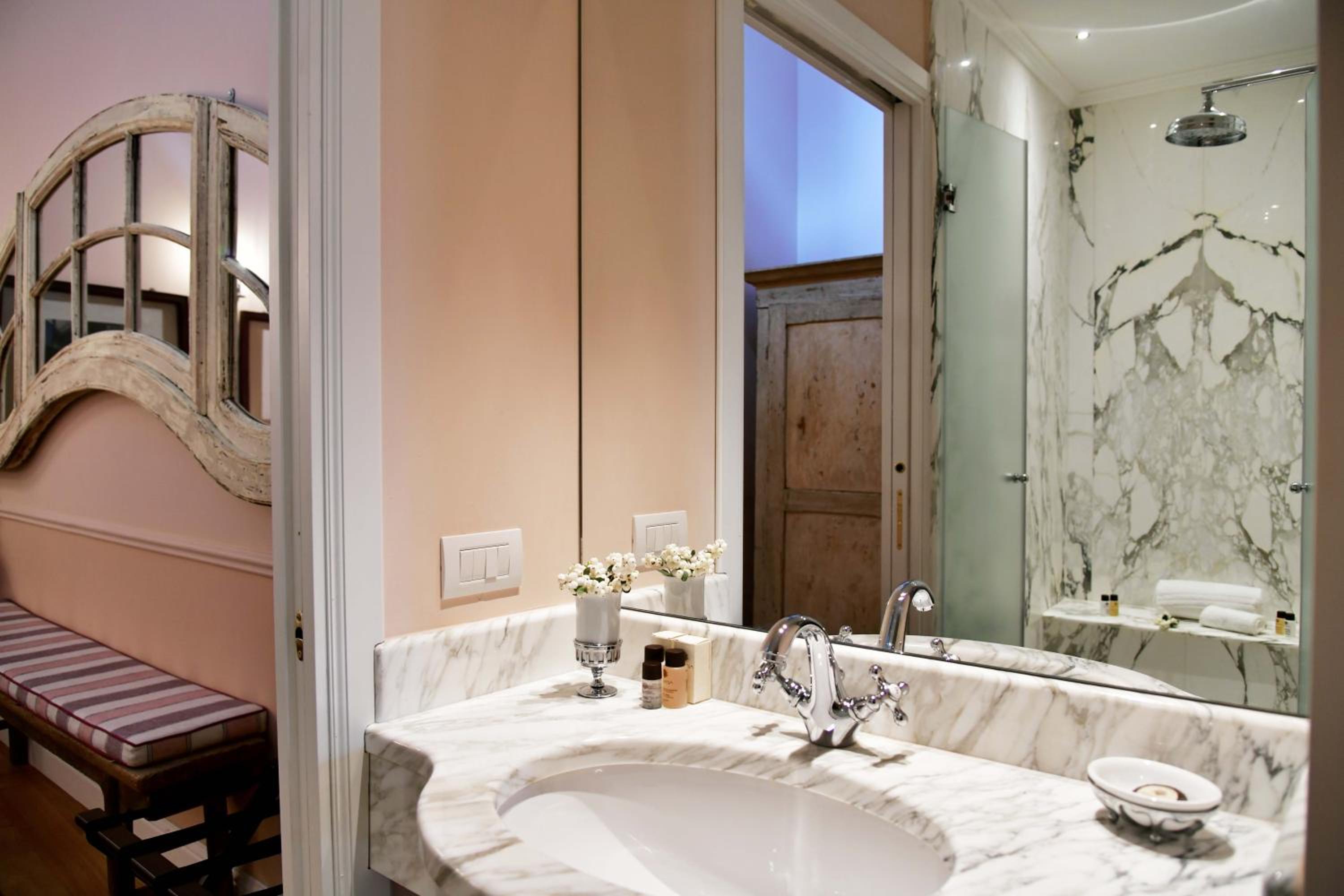 La Croce d'Oro Santa Croce Suite Apartments