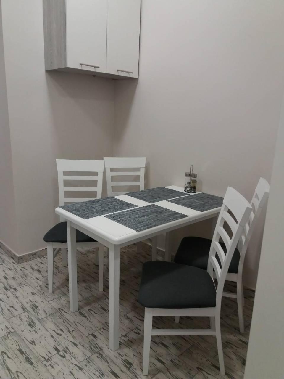 Skelnaia Apartment view 4