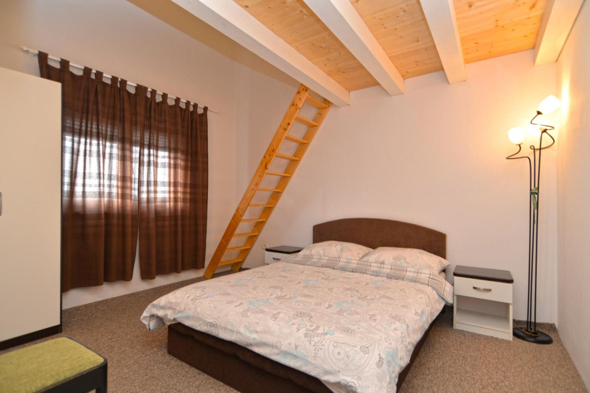 Apartments Bernarda 1773 view 5