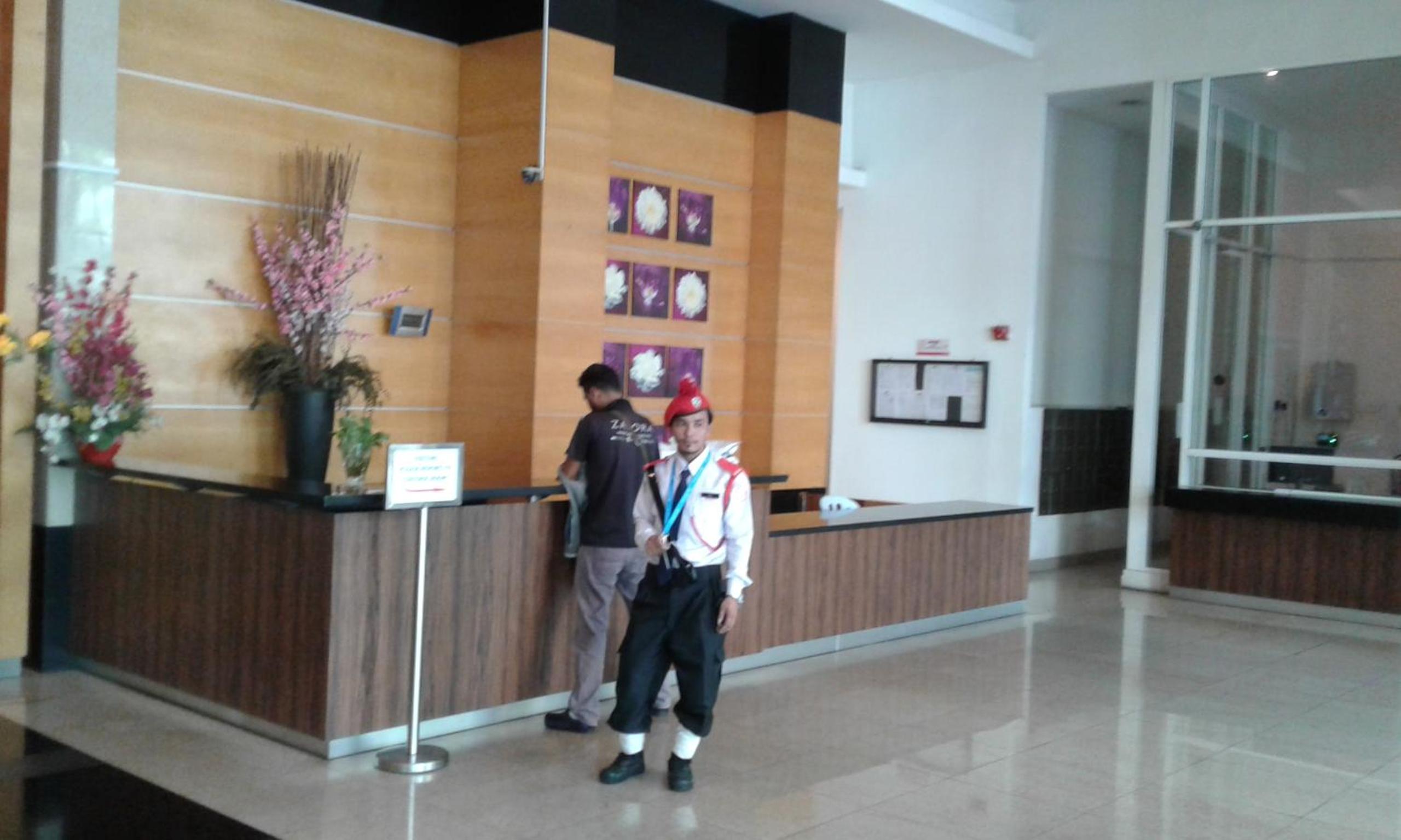 Photo 10