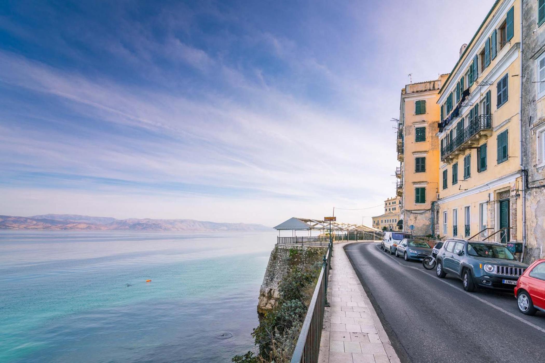 Mouragia Luxury Seaview Suite by Konnect